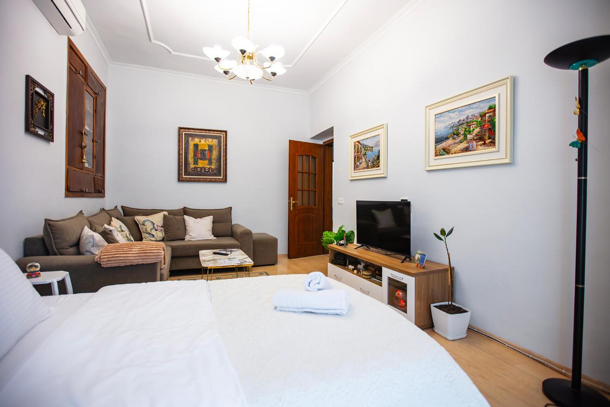 Tirana Center Apartment - Zogu I Boulevard