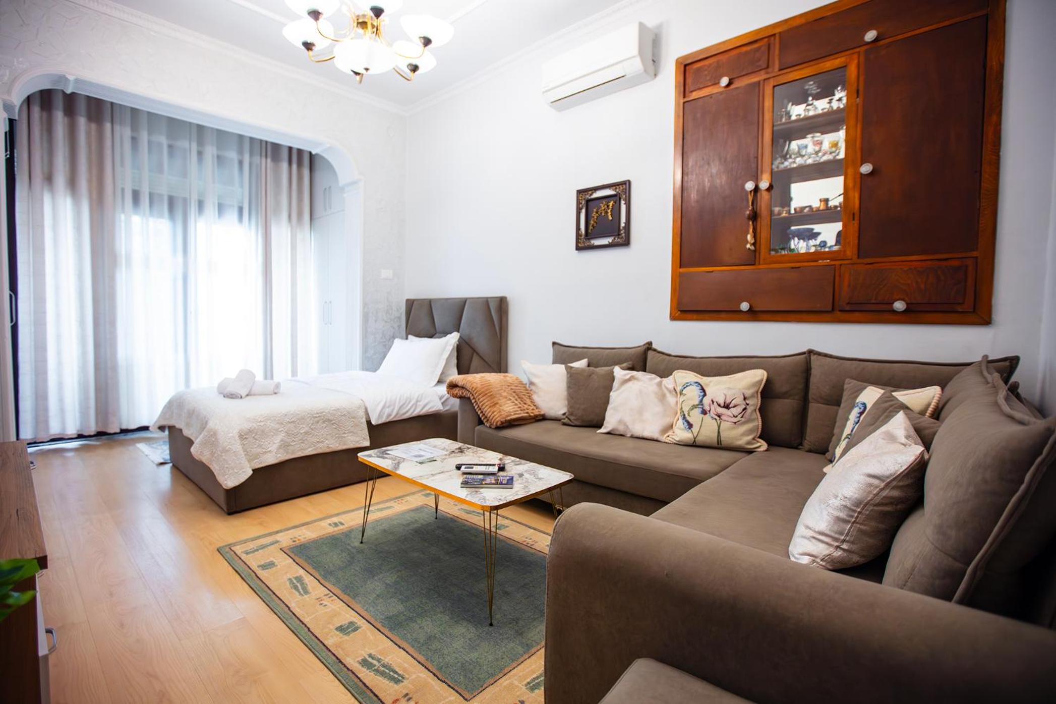 Tirana Center Apartment - Zogu I Boulevard