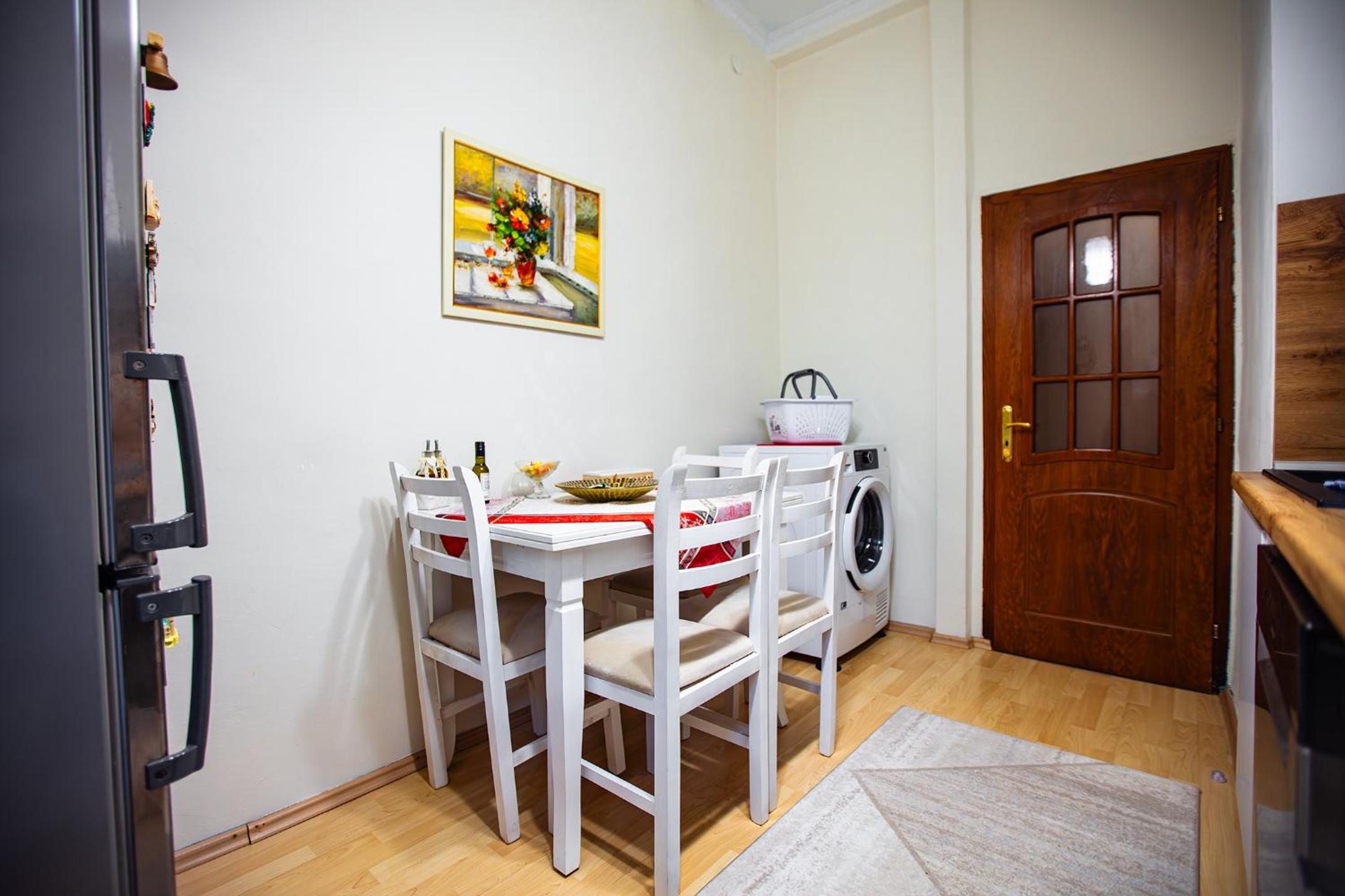 Tirana Center Apartment - Zogu I Boulevard