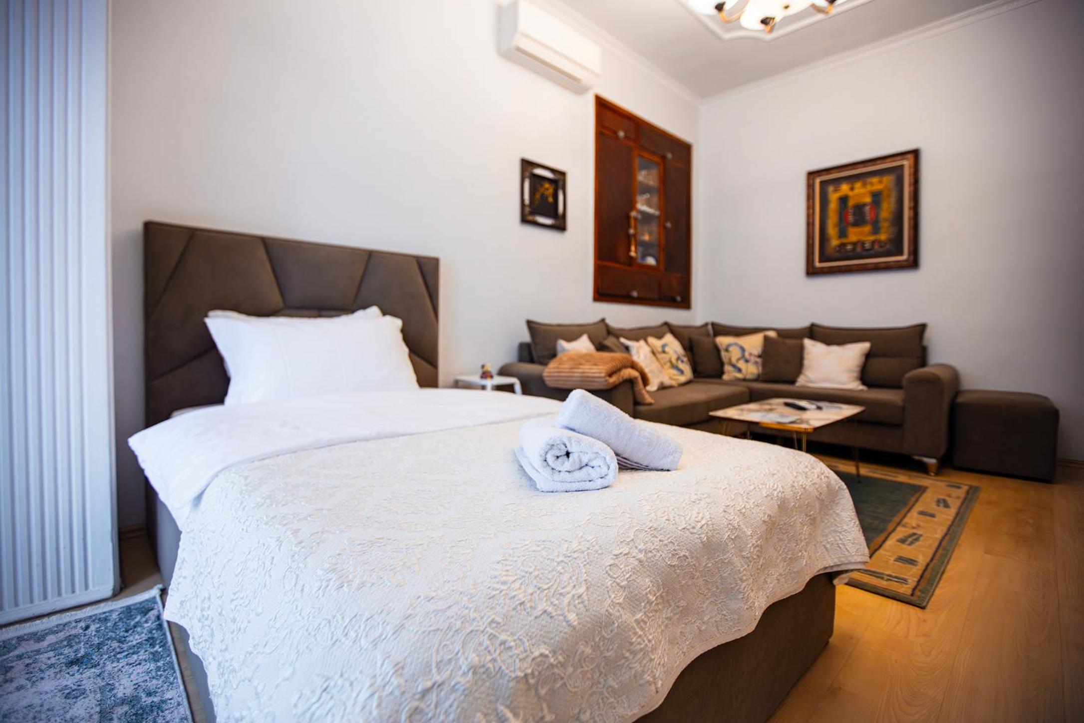 Tirana Center Apartment - Zogu I Boulevard