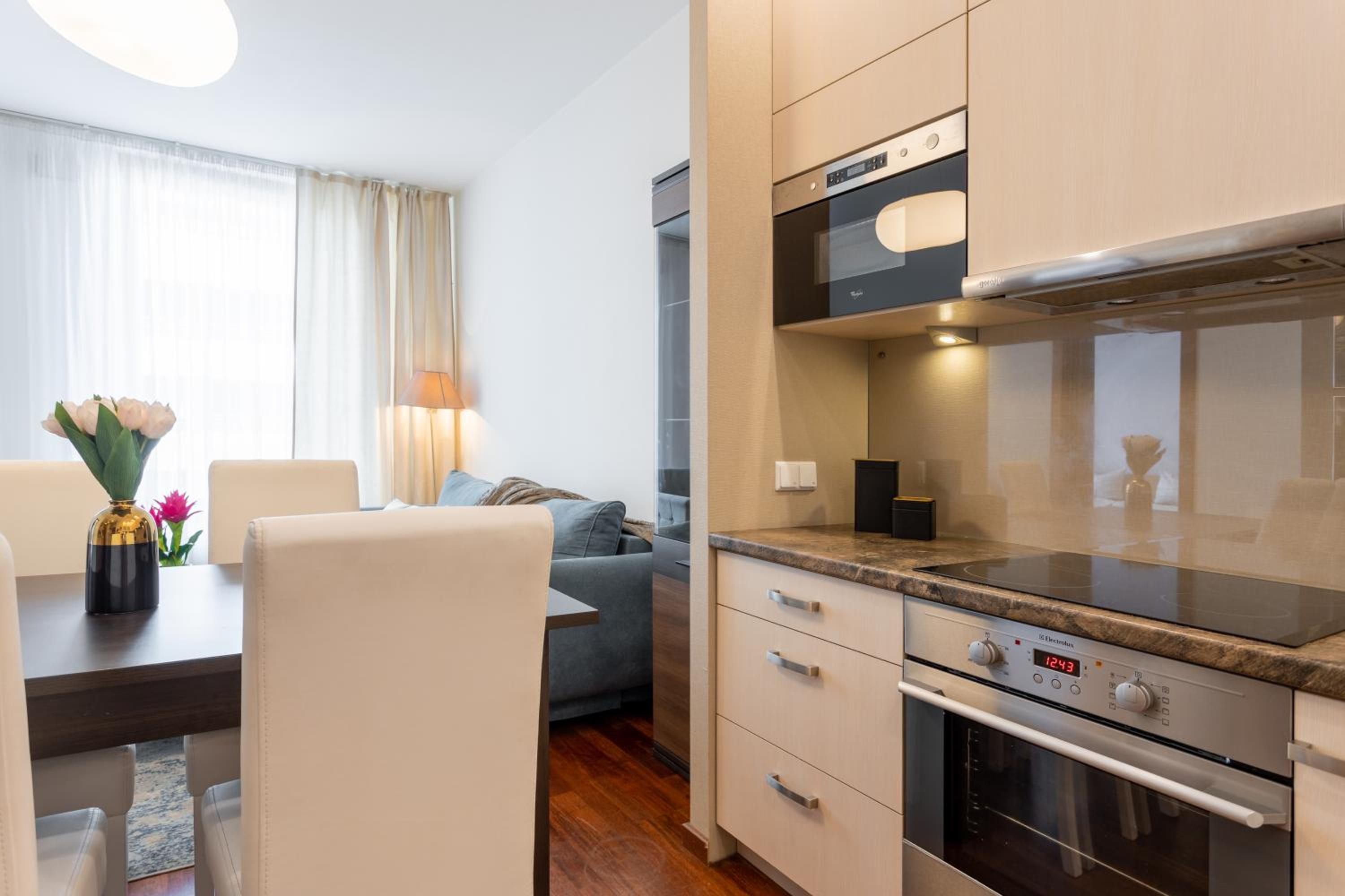 Urban Chic - One Bedroom Apartment - City Center&Stawki
