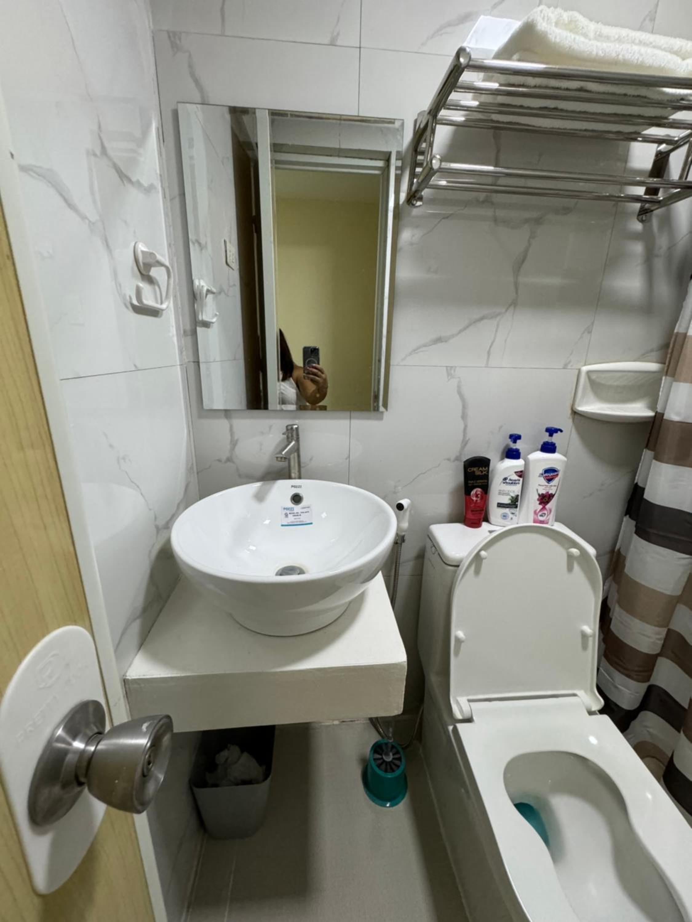 Studio Guest Suite Near The New EVRMC Hospital & San Juanico Bridge Tacloban City, Leyte, Philippines