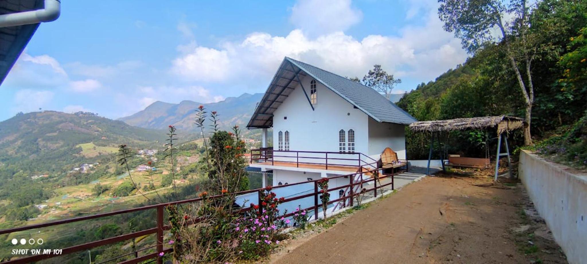 DOUBLE FAMILY COTTAGE view 3