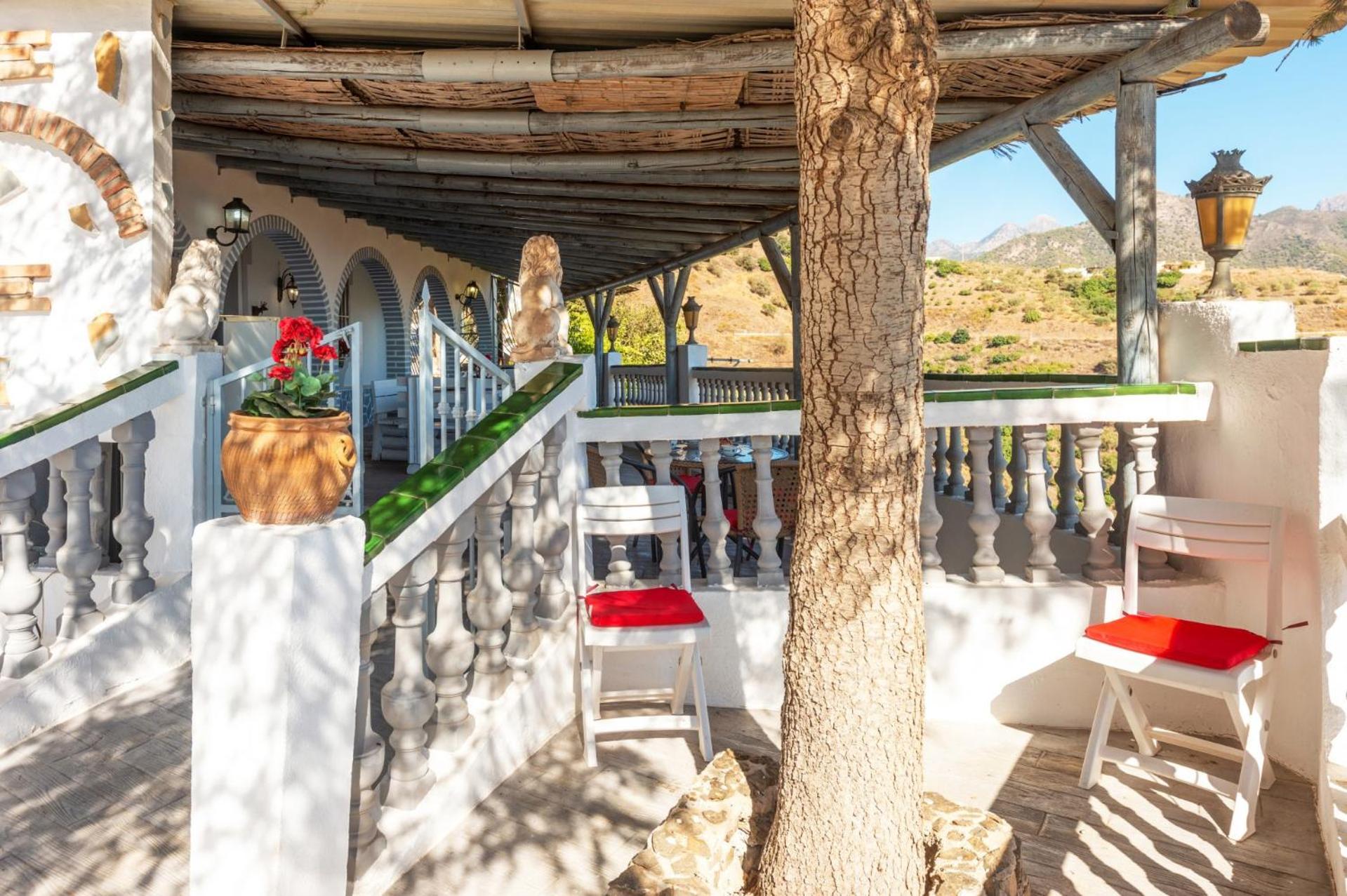 Villa Las Palomas con piscina privada by At Home Costa del Sol view 3