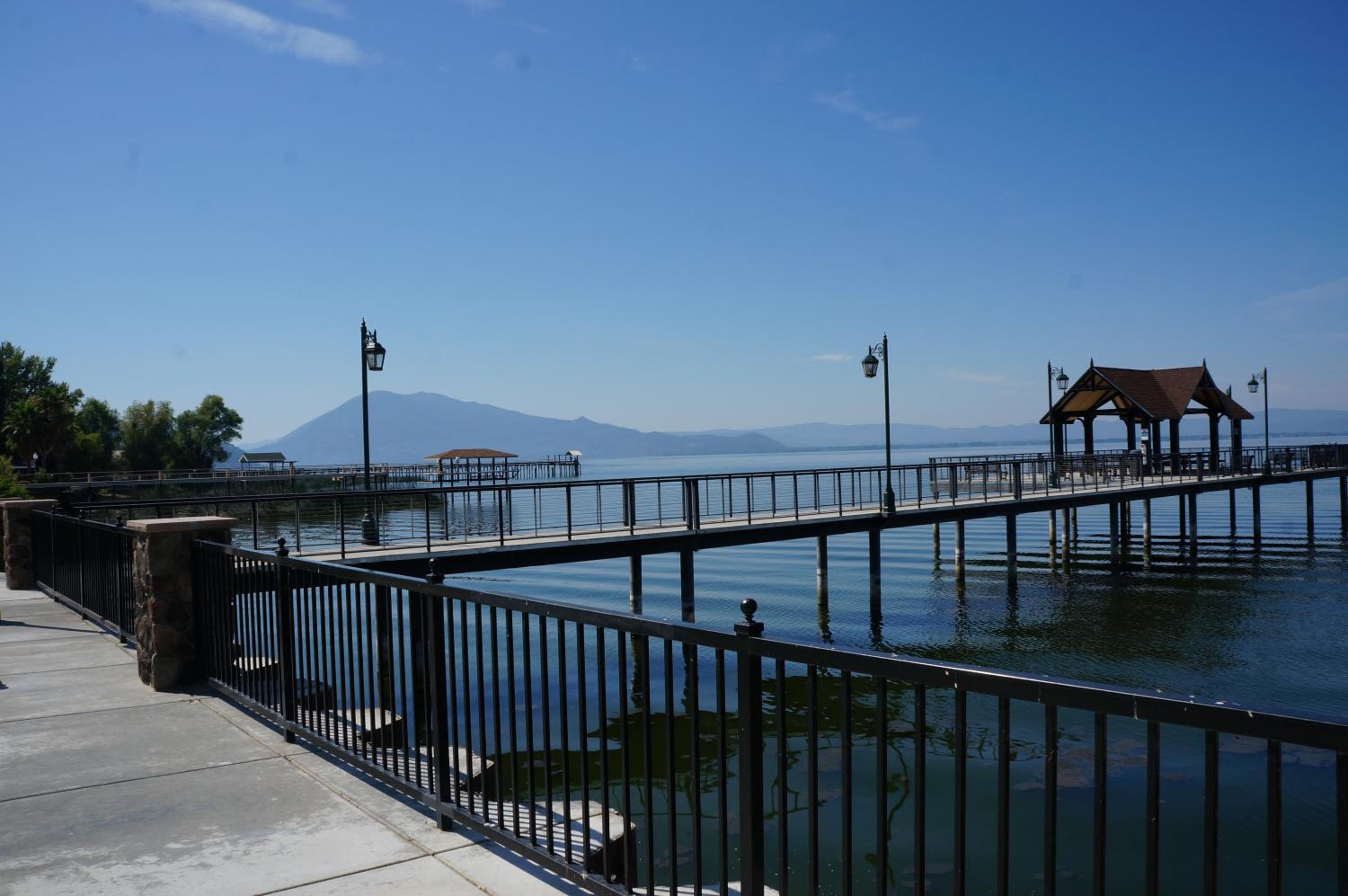 Lakeview Inn