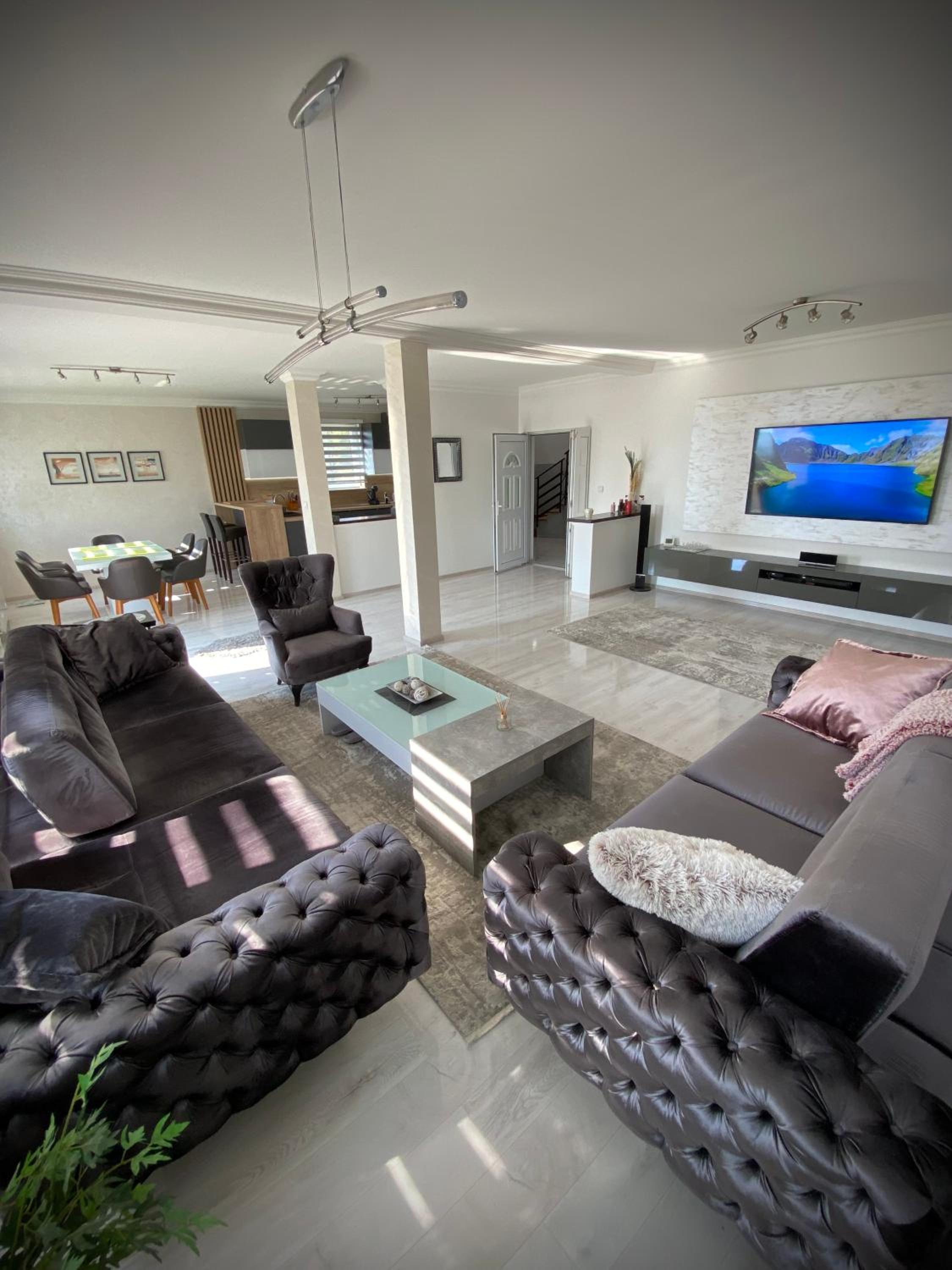 Villa Sunrise with swimming pool