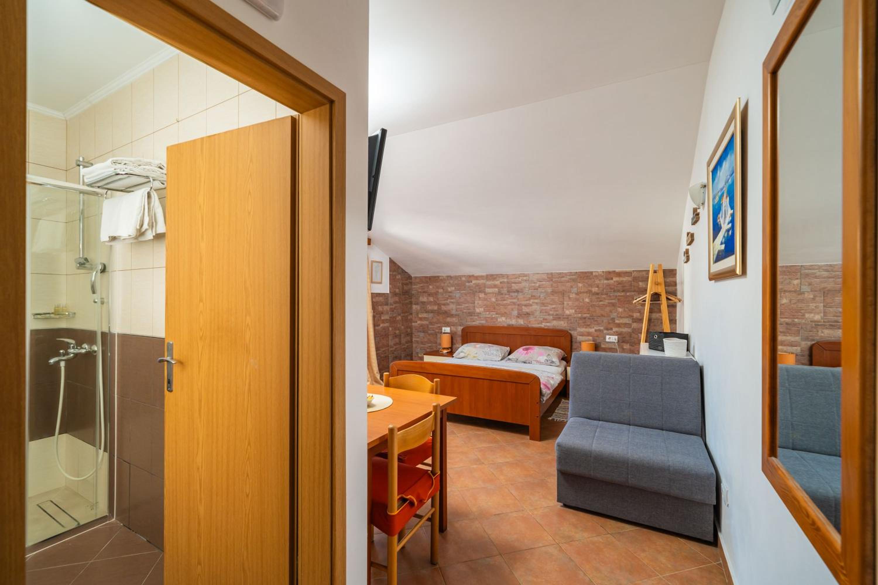 Apartments Senjo