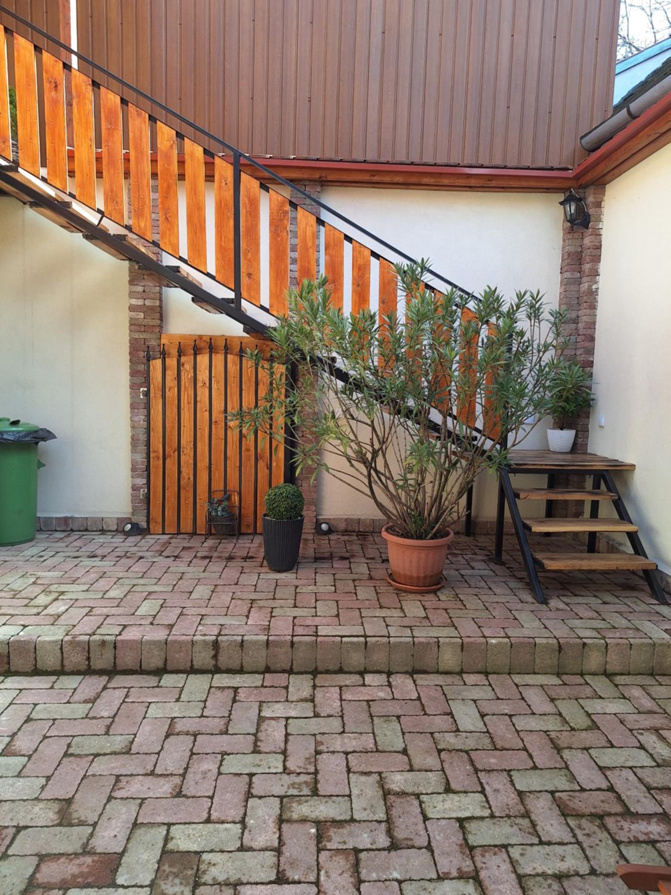 Photo 34