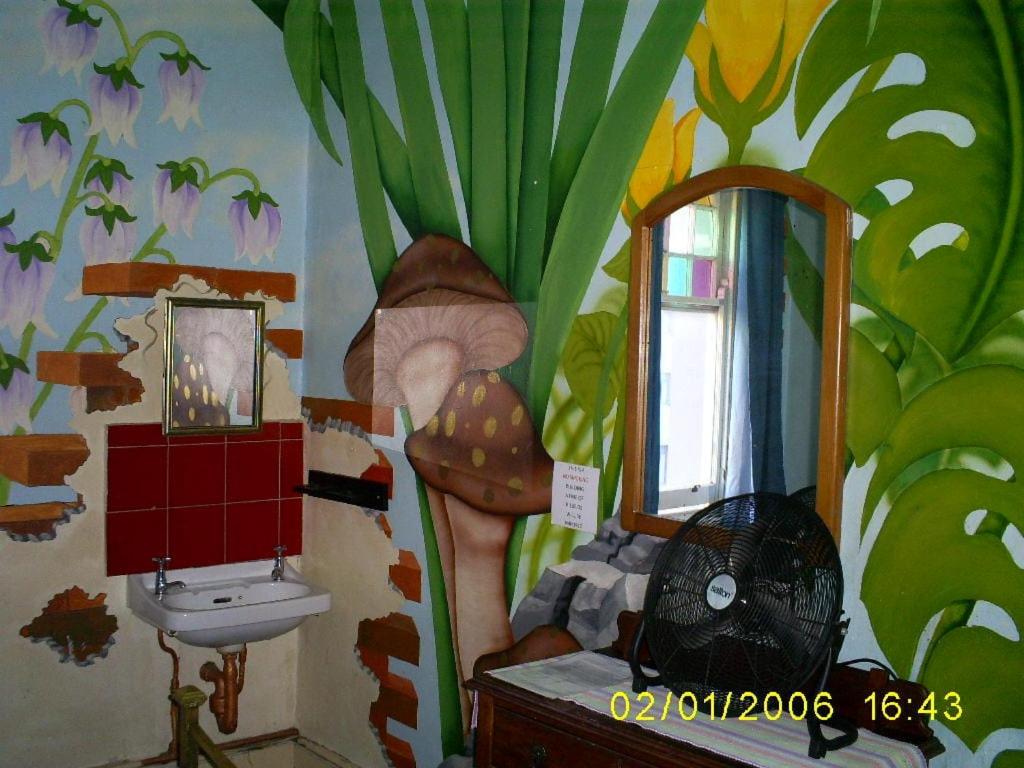 Kimberly Backpacker Hotel view 5