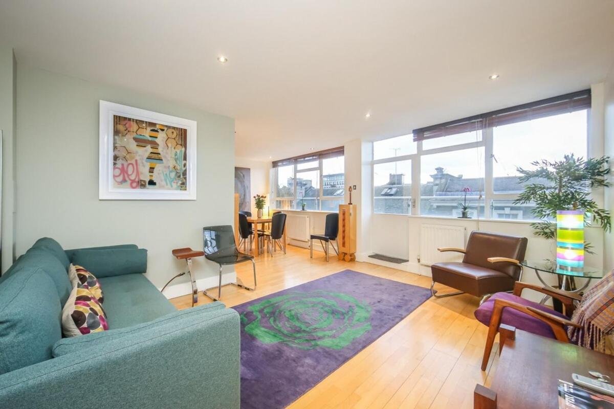 Large Luxurious CENTRAL Private Terrace - For 6