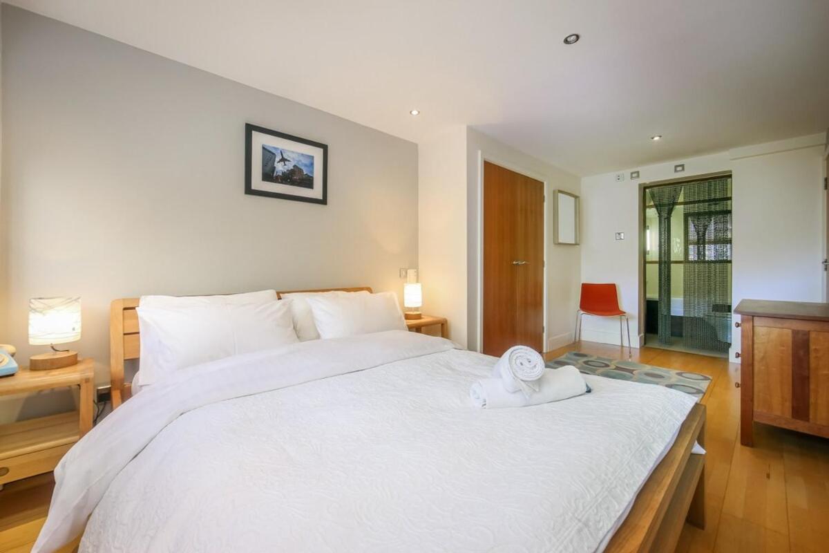 Large Luxurious CENTRAL Private Terrace - For 6