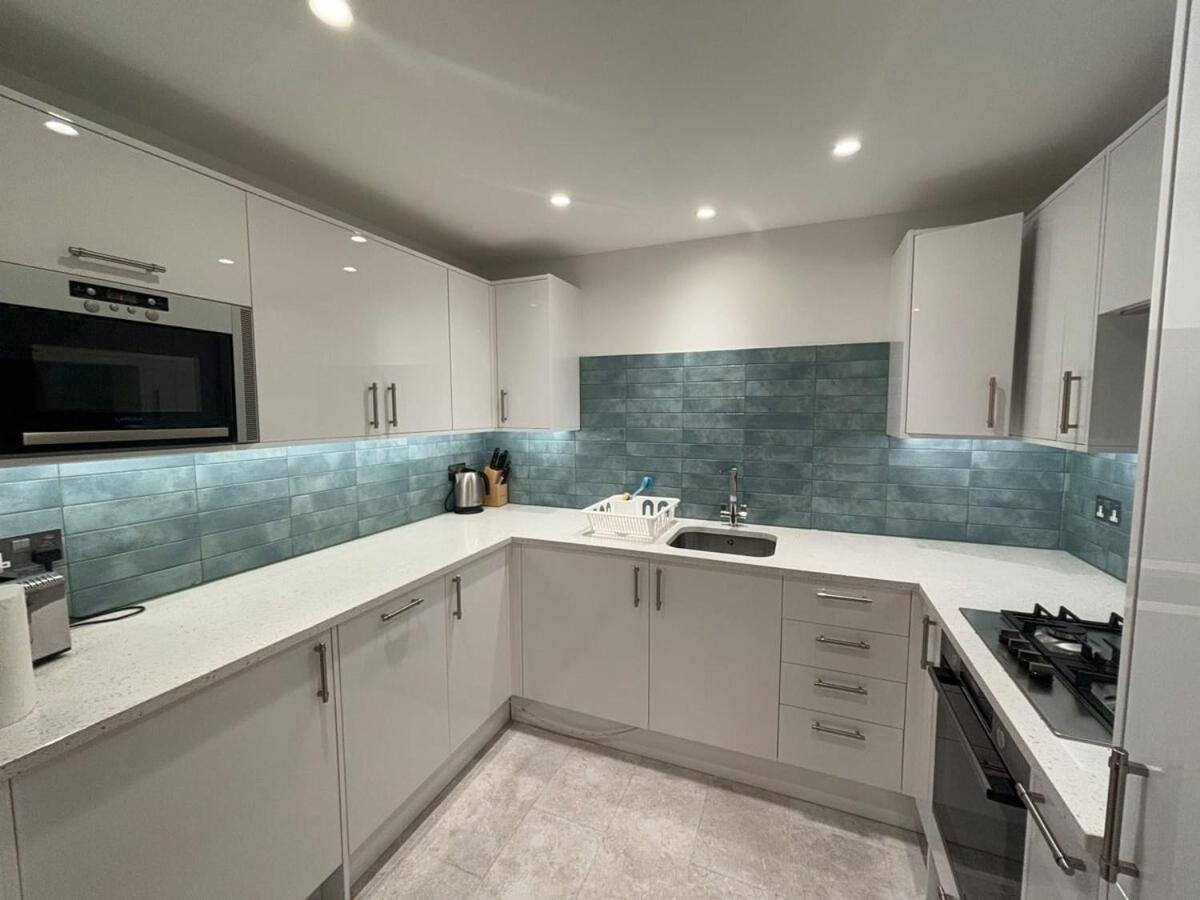 Large Luxurious CENTRAL Private Terrace - For 6