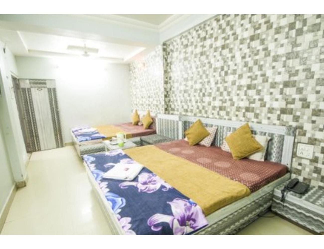 Hotel Gujrat Palace, Ujjain view 2