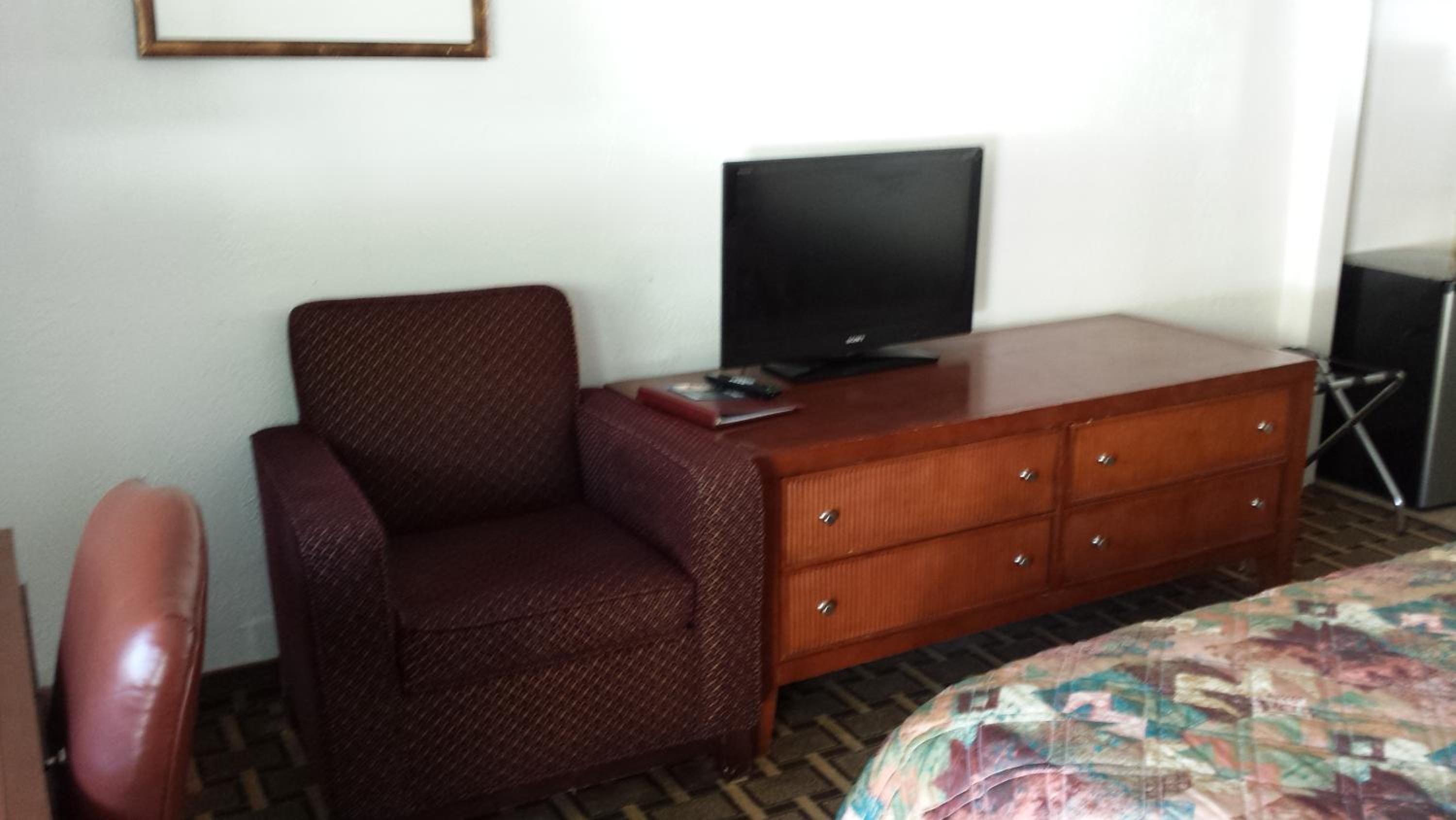 Executive Inn & Suites view 3