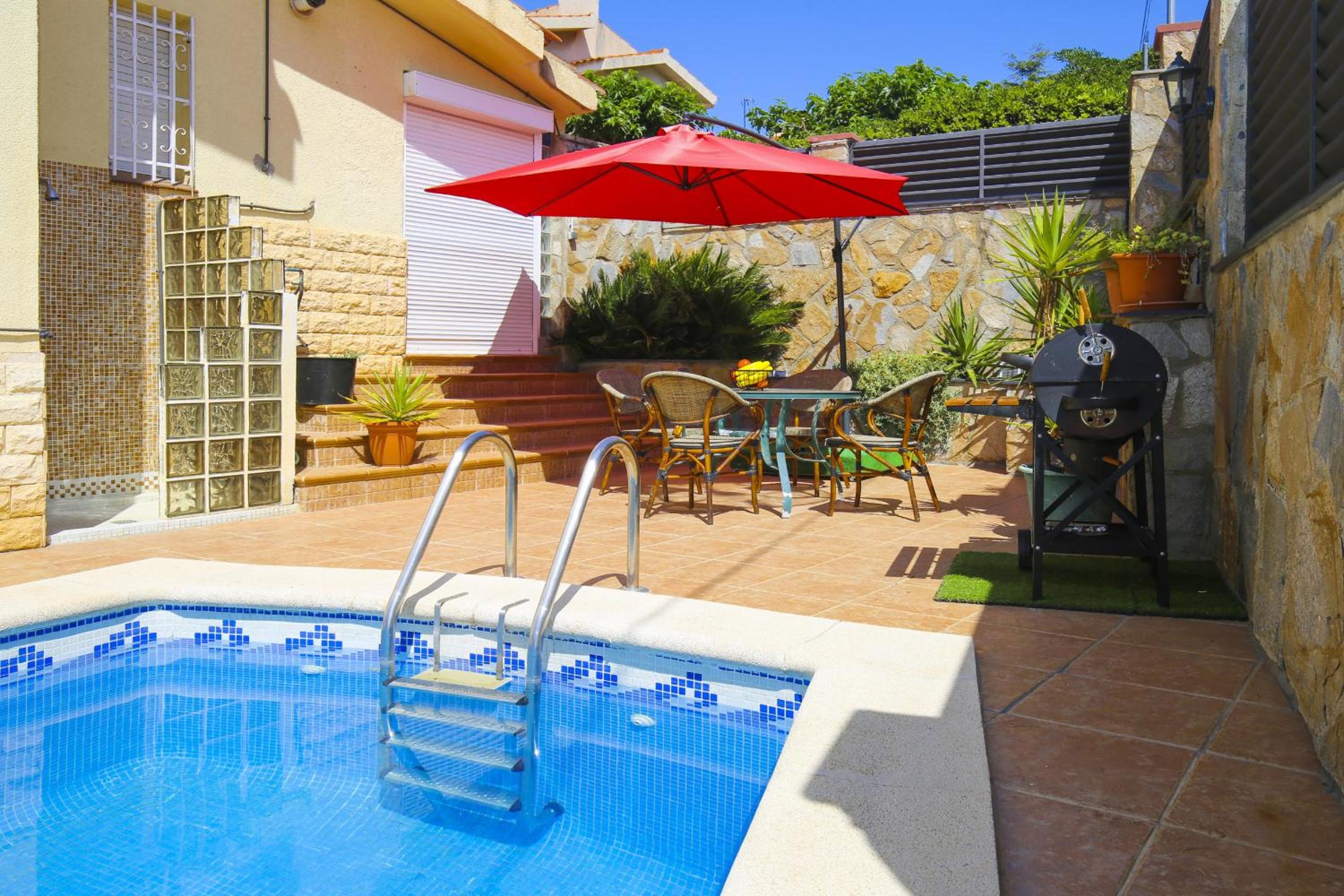 Pins Villa Planet Costa Dorada