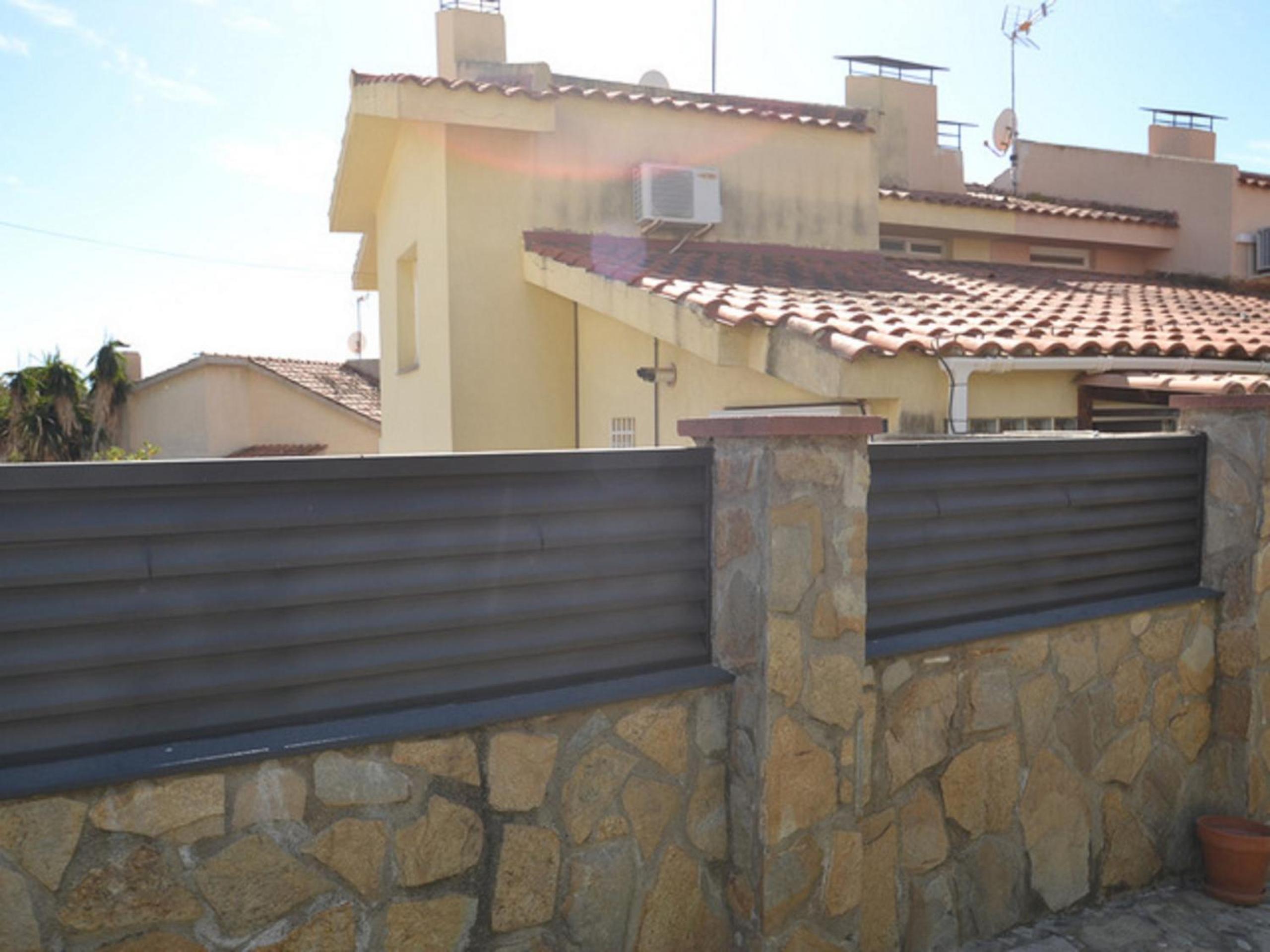 Pins Villa Planet Costa Dorada