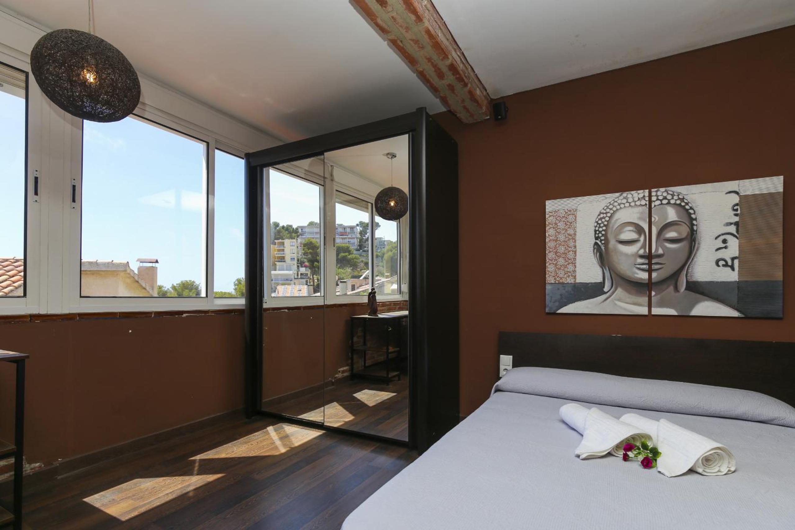 Pins Villa Planet Costa Dorada