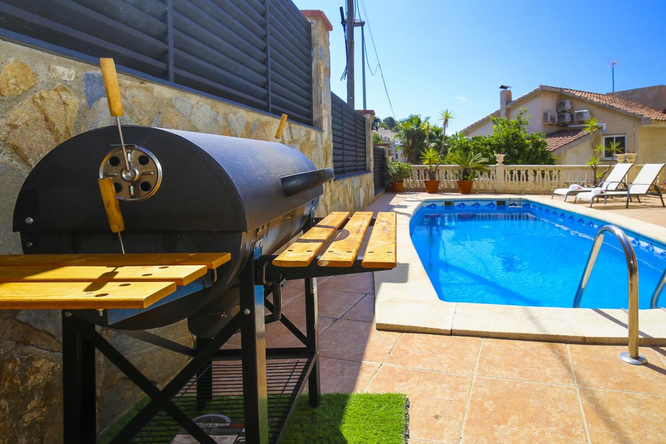 Pins Villa Planet Costa Dorada