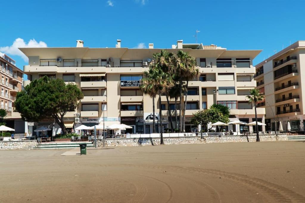 Magnífico apartamento primera linea playa Estepona