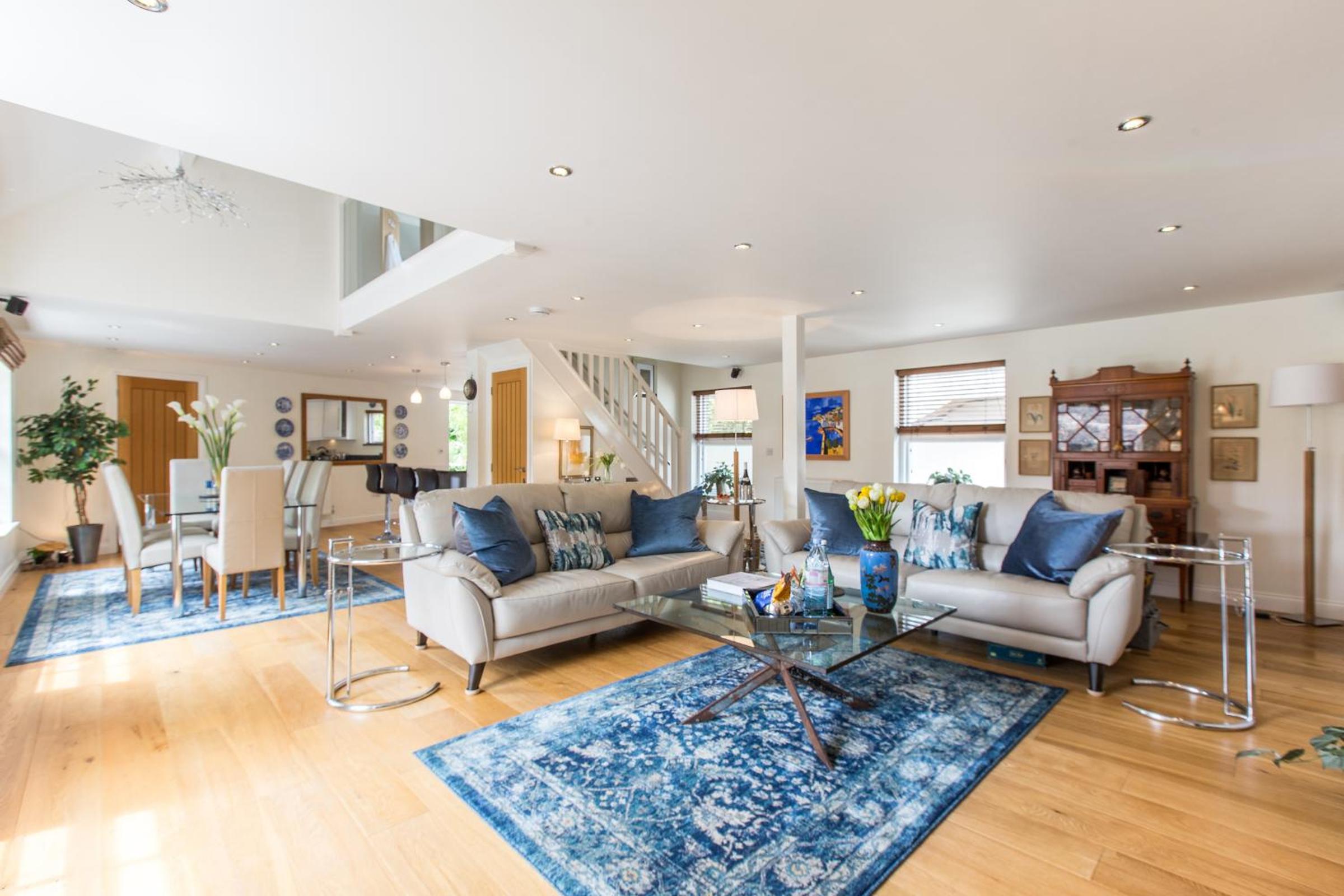 5-STAR LUXURY on MILLSTREAM near SEA, OLD BOSHAM view 5