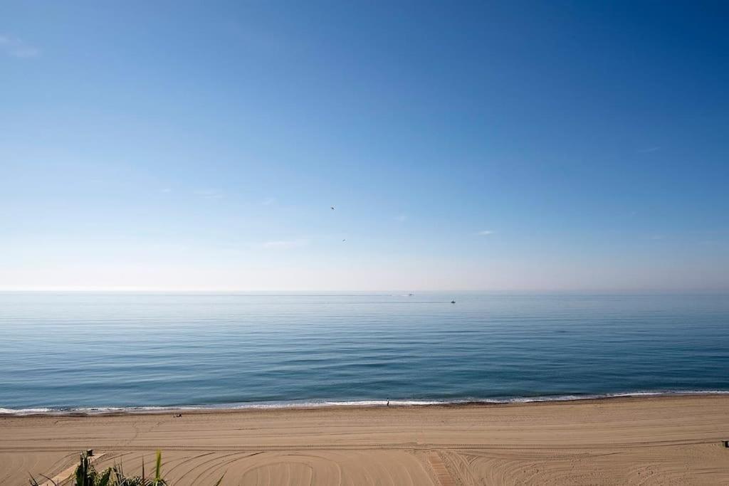 Magnífico apartamento primera linea playa Estepona
