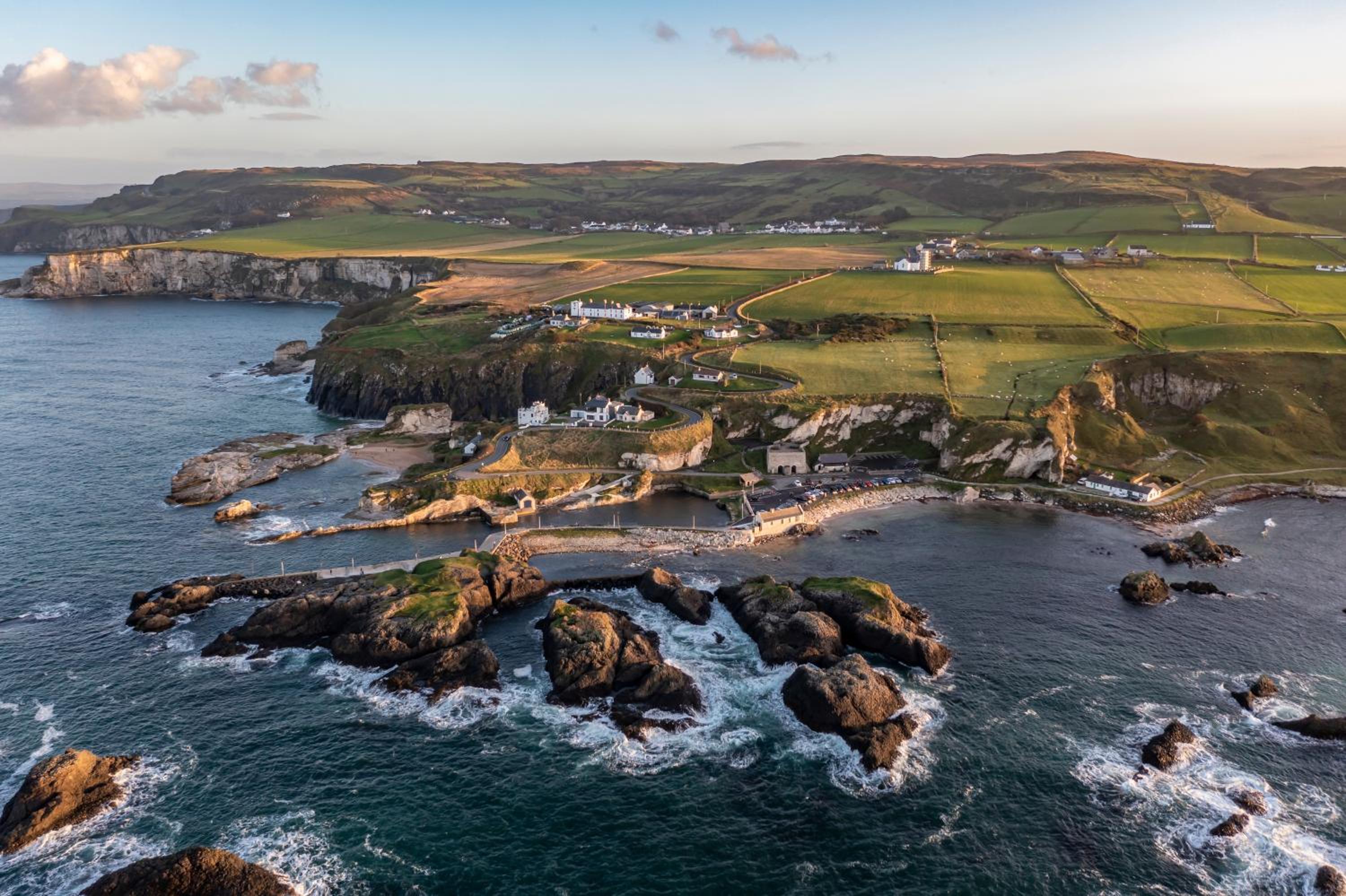 Dunnaglea Cottage, Ballintoy view 5