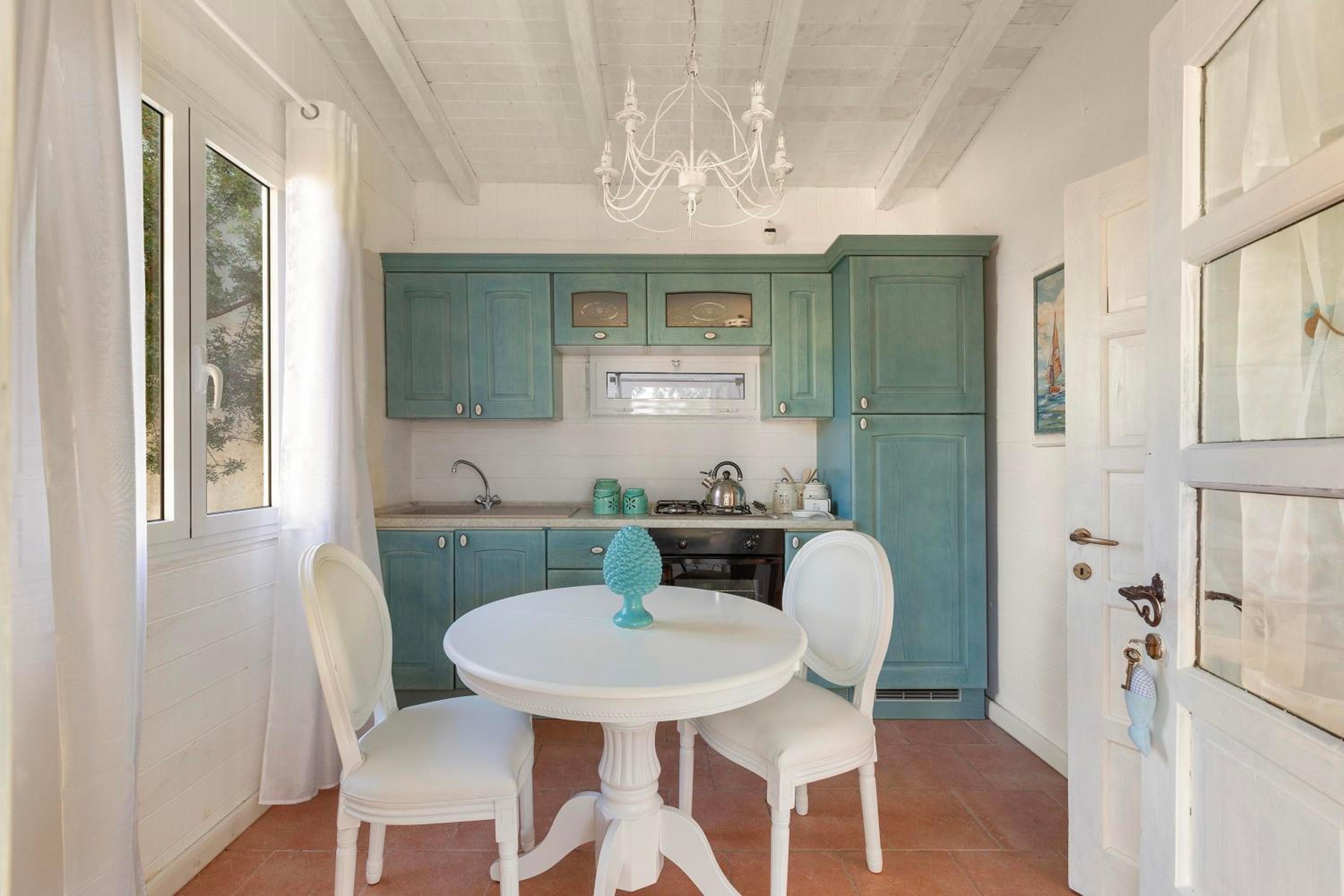 Villetta White by BarbarHouse