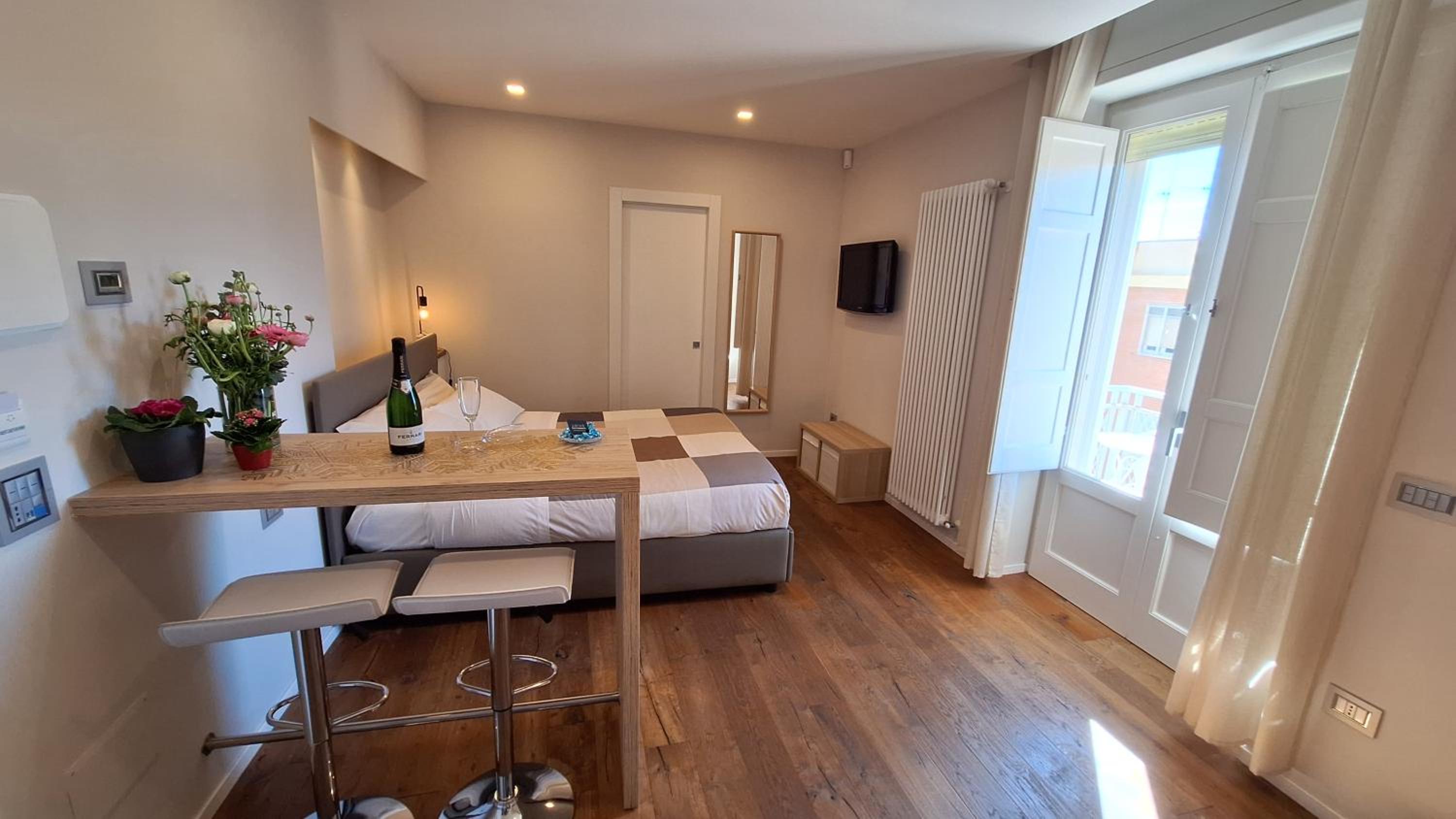 hotel room