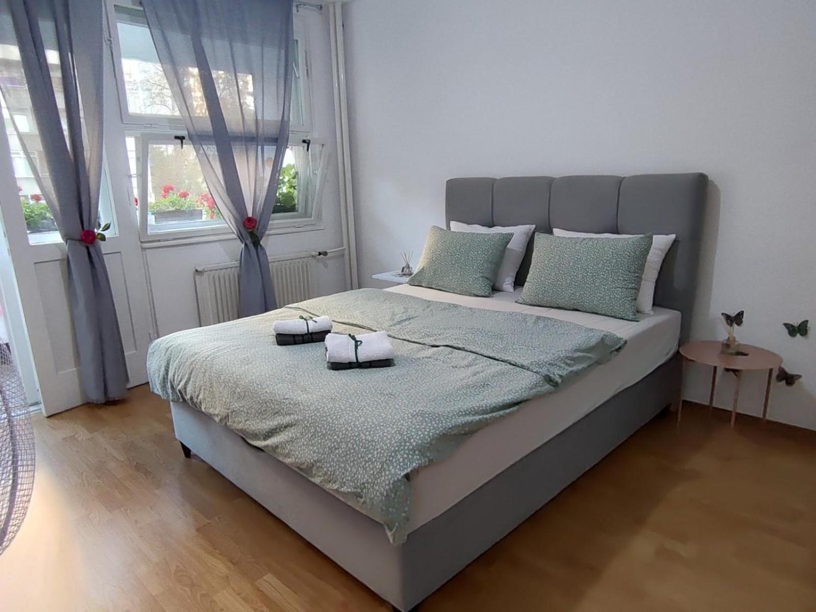 Flowers Apartment Tuzla