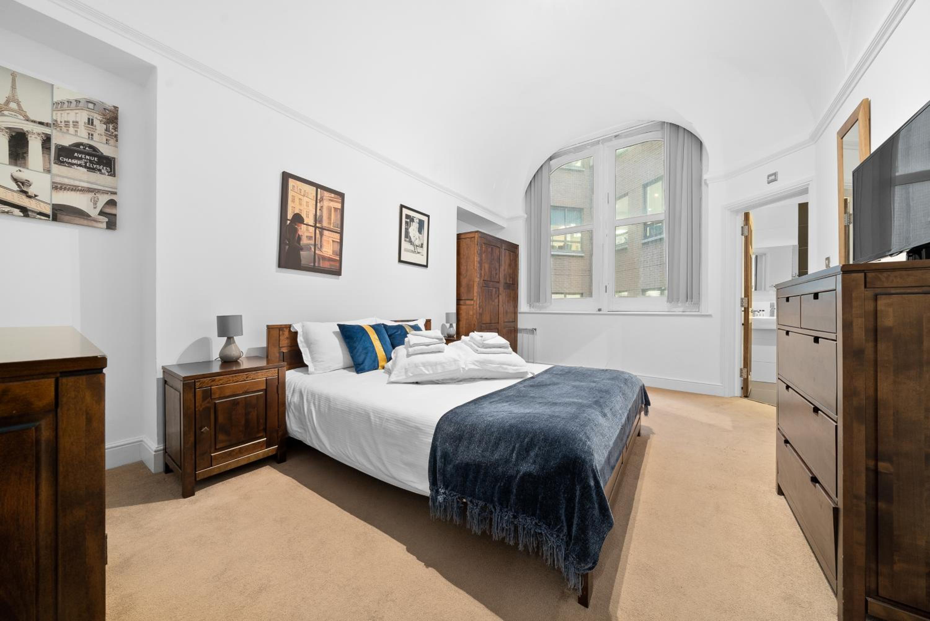 Apartment 2, 48 Bishopsgate by City Living London