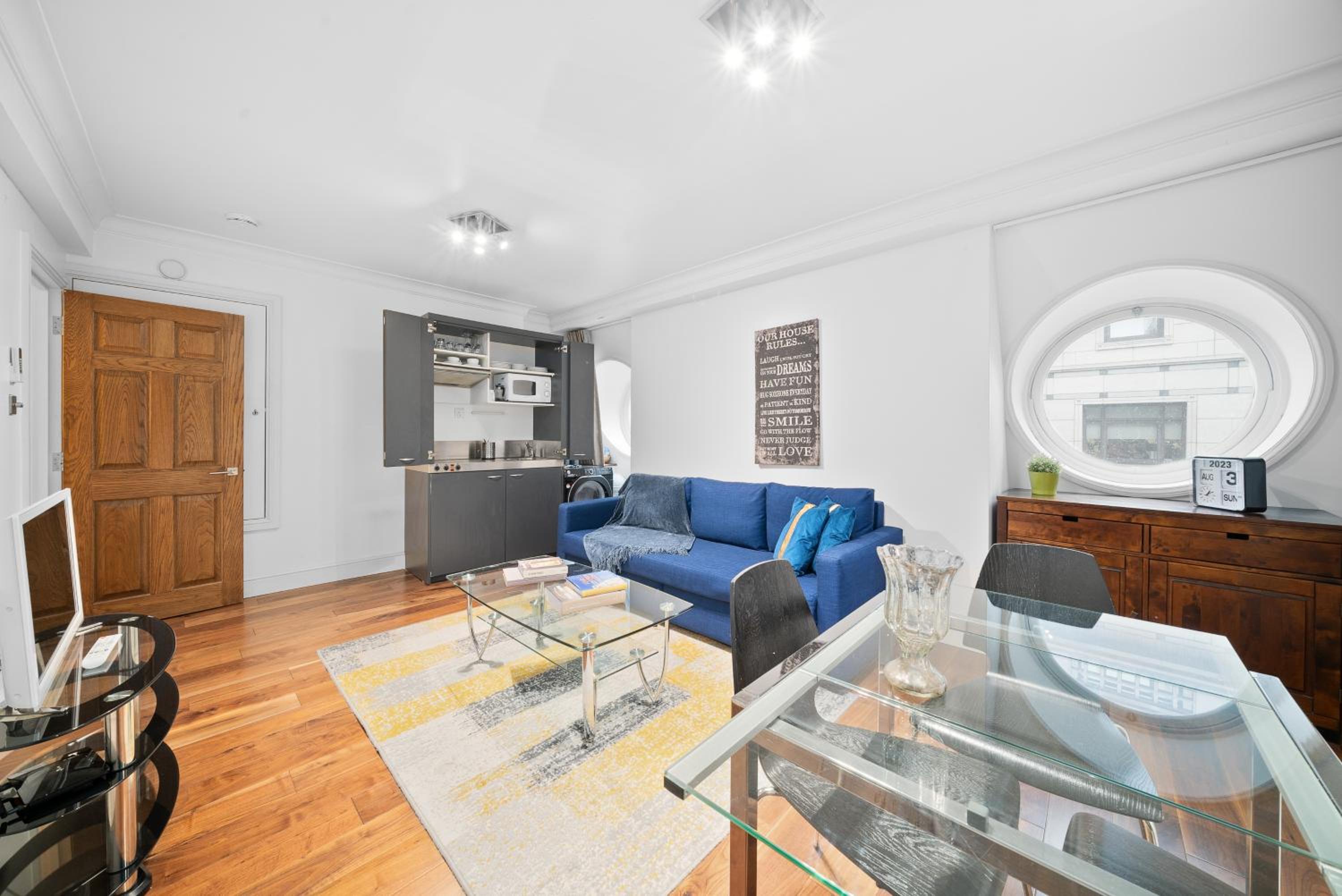 Apartment 5, 48 Bishopsgate by City Living London