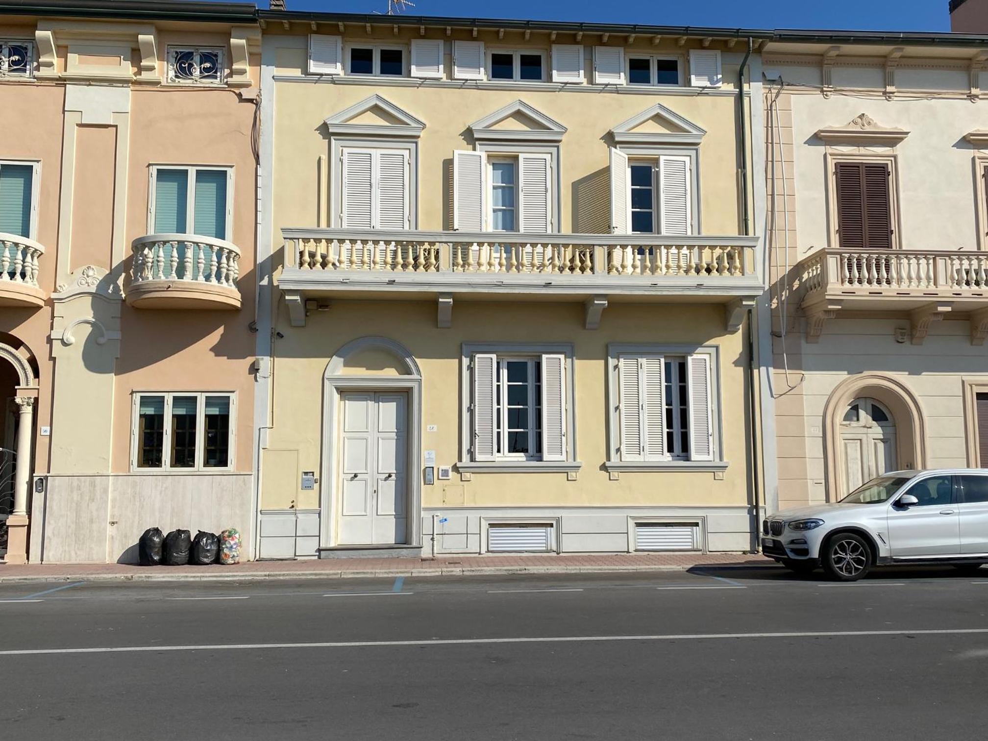 Hotel artemare - Image 1