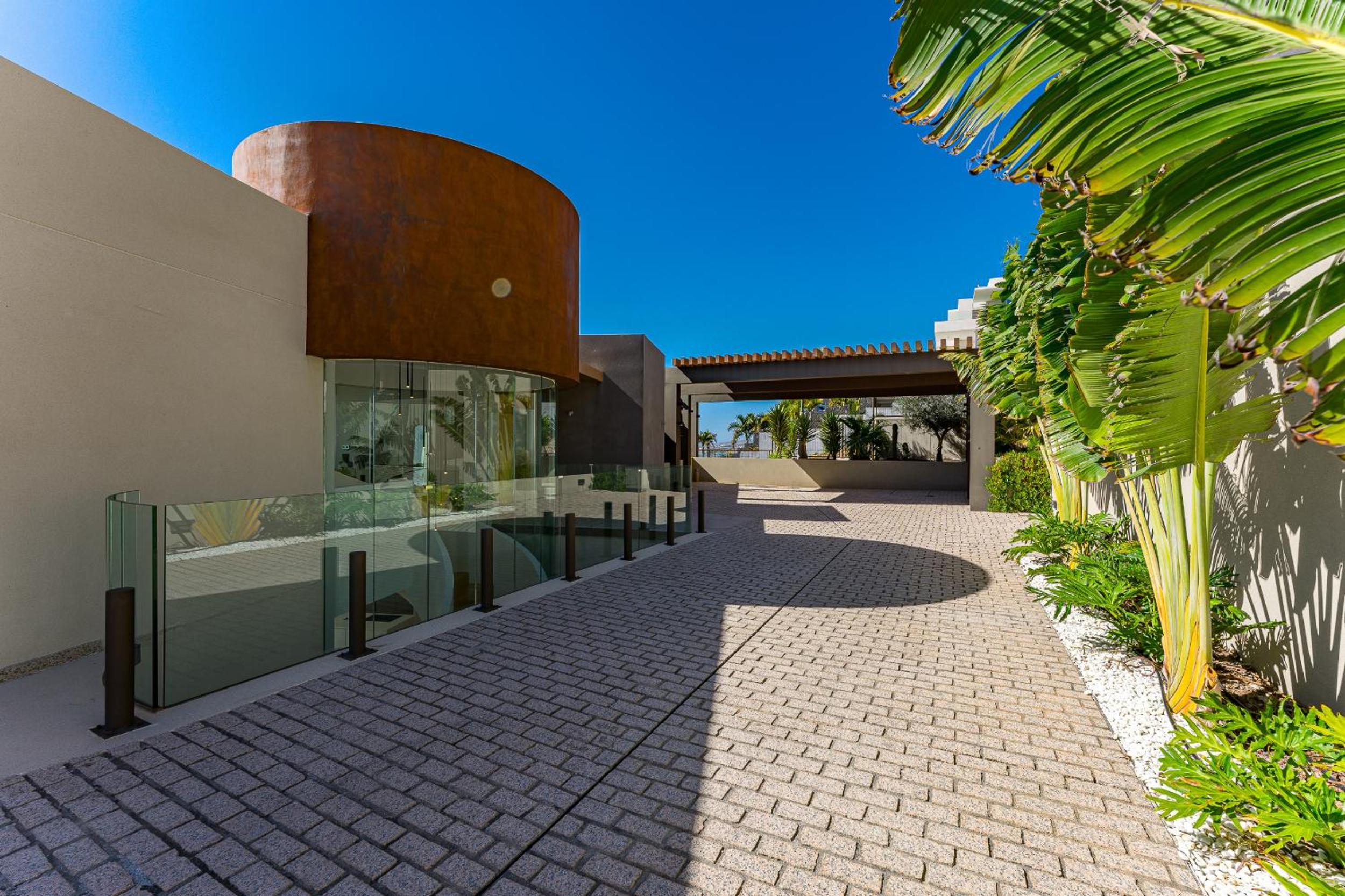Serenity Heights - Luxury Concierge Services