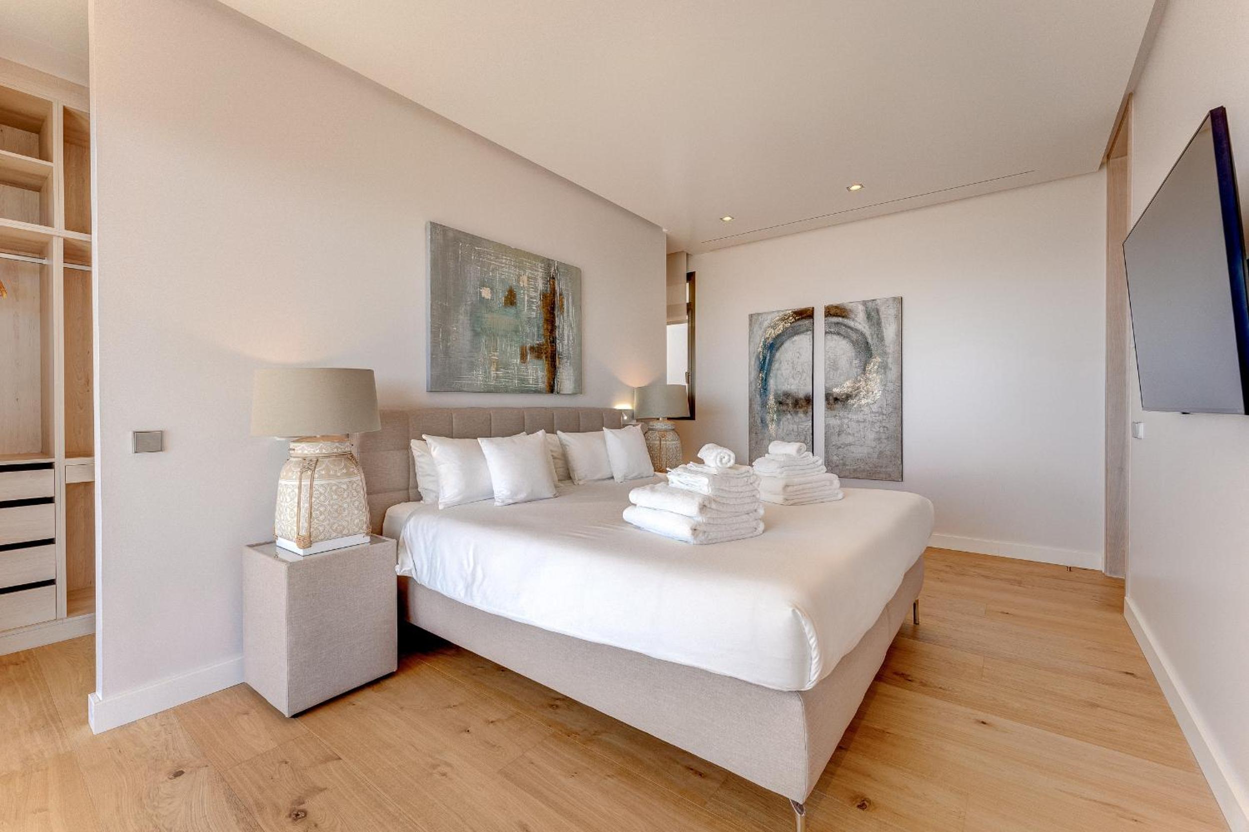 Serenity Heights - Luxury Concierge Services