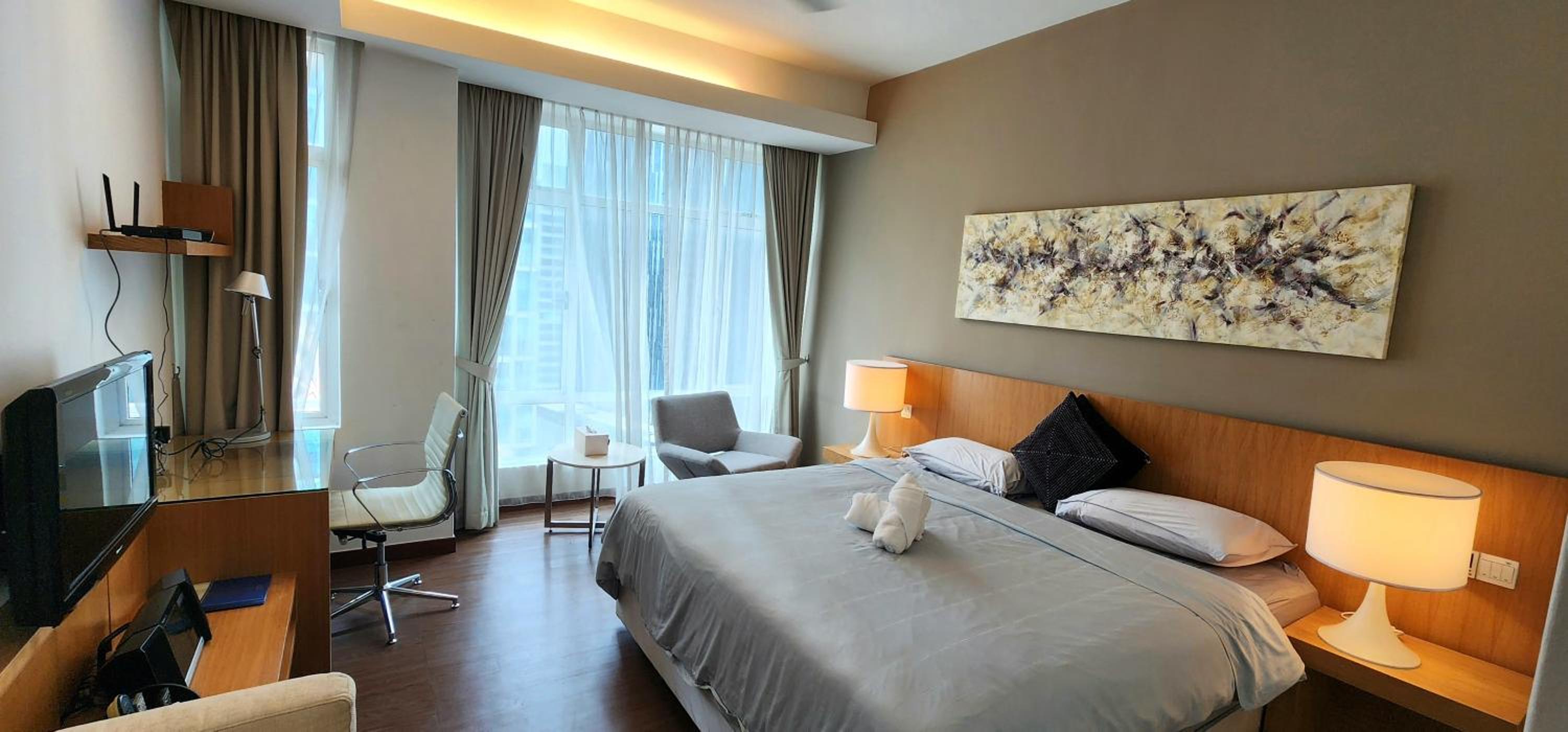 163 SUPER KING BED STUDIO near Petronas Twin Tower KLCC KL Convention Center by Zen Glo