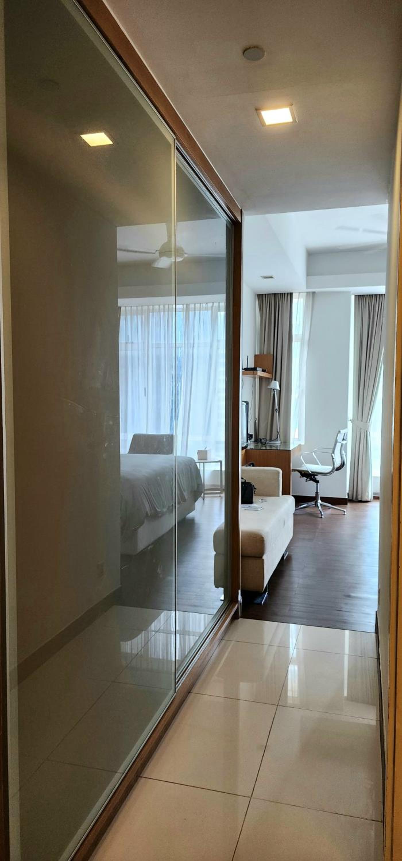 163 SUPER KING BED STUDIO near Petronas Twin Tower KLCC KL Convention Center by Zen Glo