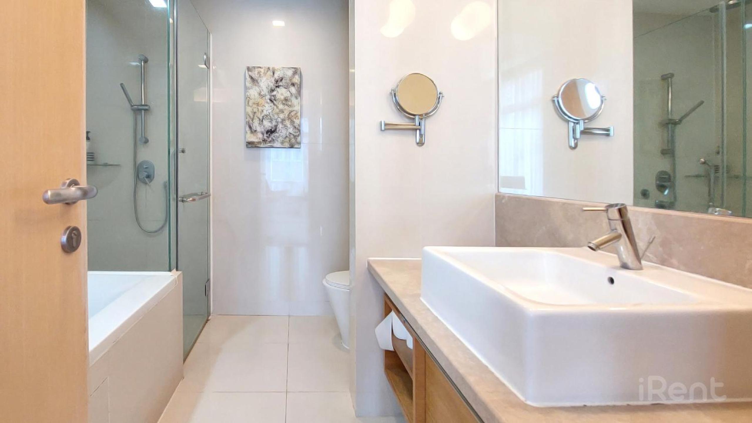 163 SUPER KING BED STUDIO near Petronas Twin Tower KLCC KL Convention Center by Zen Glo