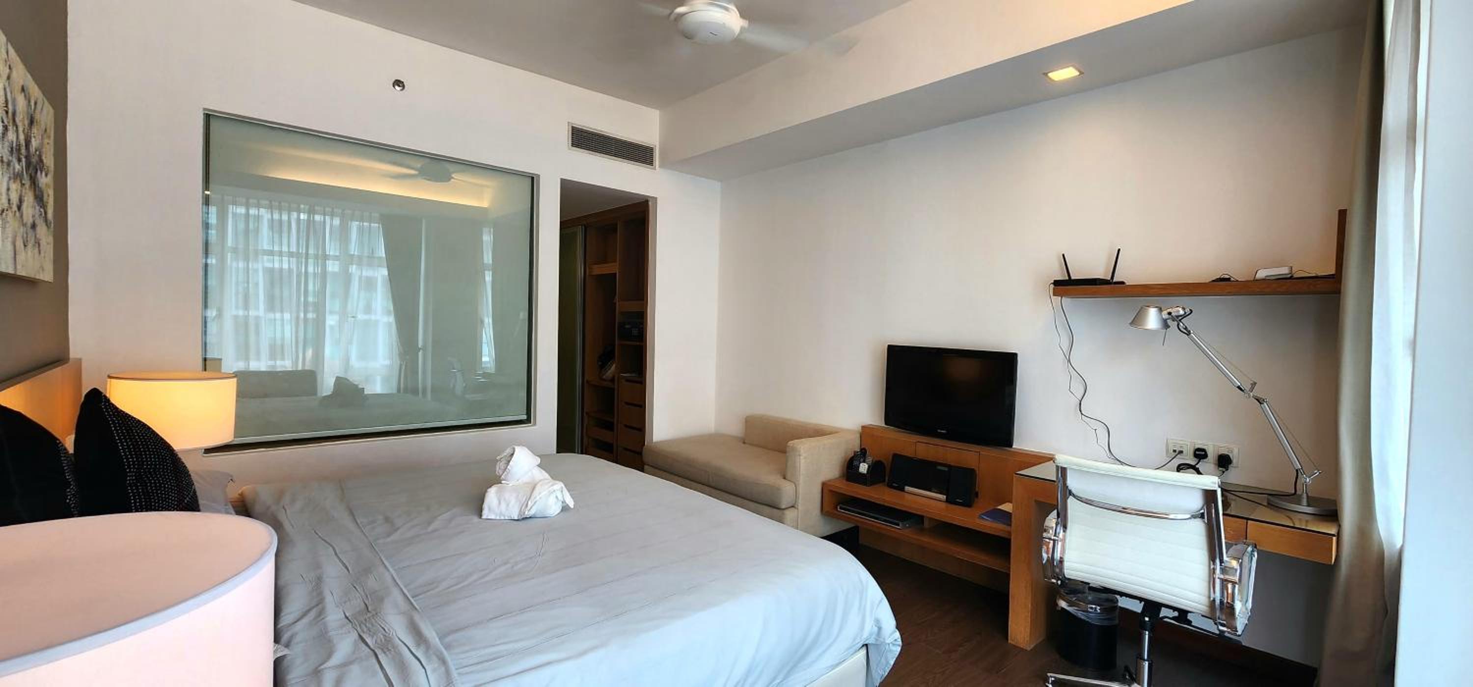 163 SUPER KING BED STUDIO near Petronas Twin Tower KLCC KL Convention Center by Zen Glo