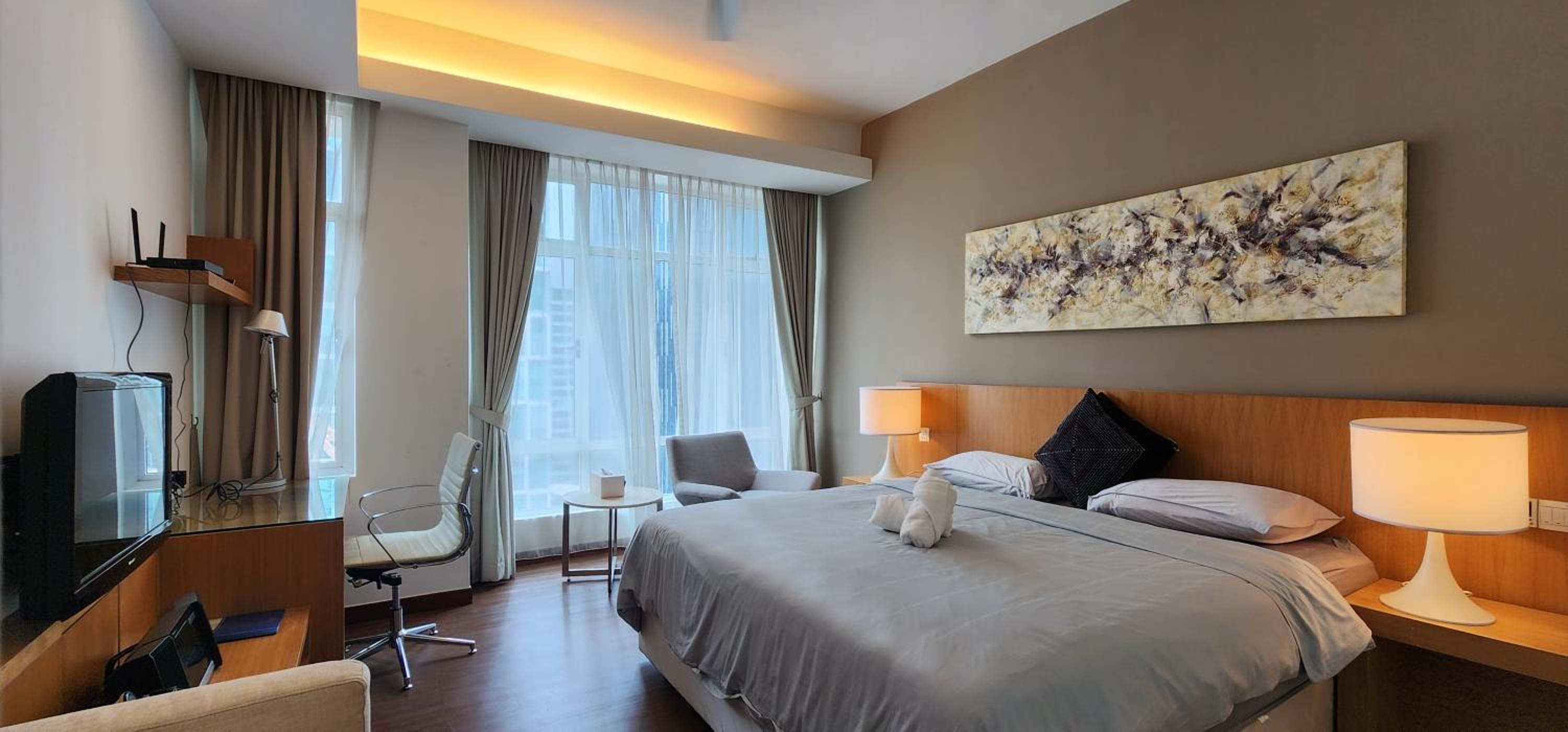 163 SUPER KING BED STUDIO near Petronas Twin Tower KLCC KL Convention Center by Zen Glo