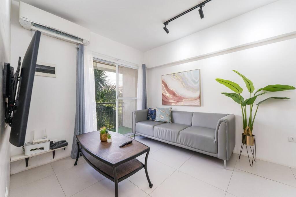 AIRPORT EXPRESS HOSTEL E-527, 2 Minutes to Airport,Fast Wifi, Free Netflix view 4