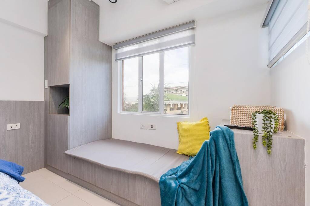 AIRPORT EXPRESS HOSTEL E-527, 2 Minutes to Airport,Fast Wifi, Free Netflix view 5