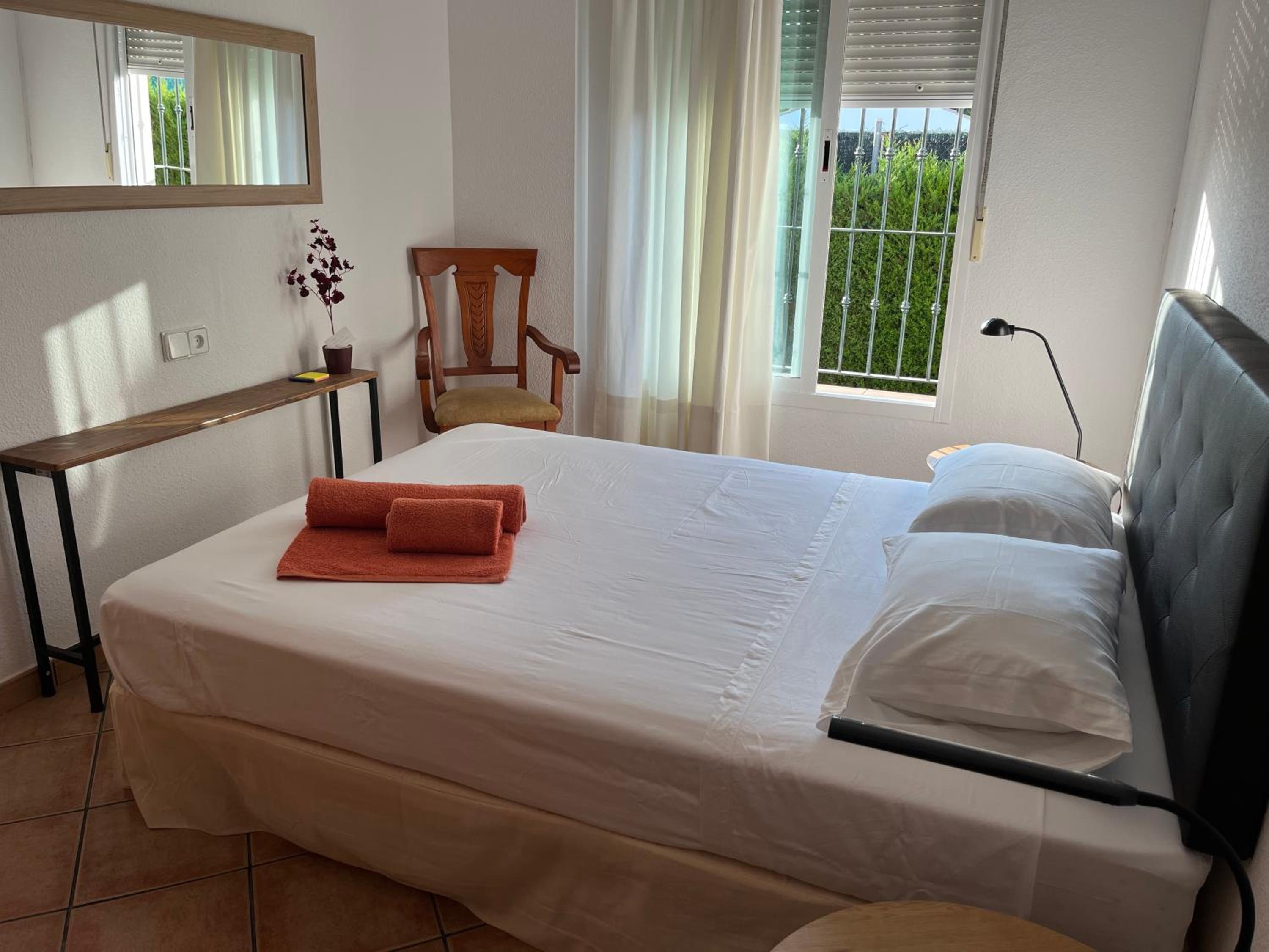 Habitación con baño Malva Piscina SOLO ADULTOS