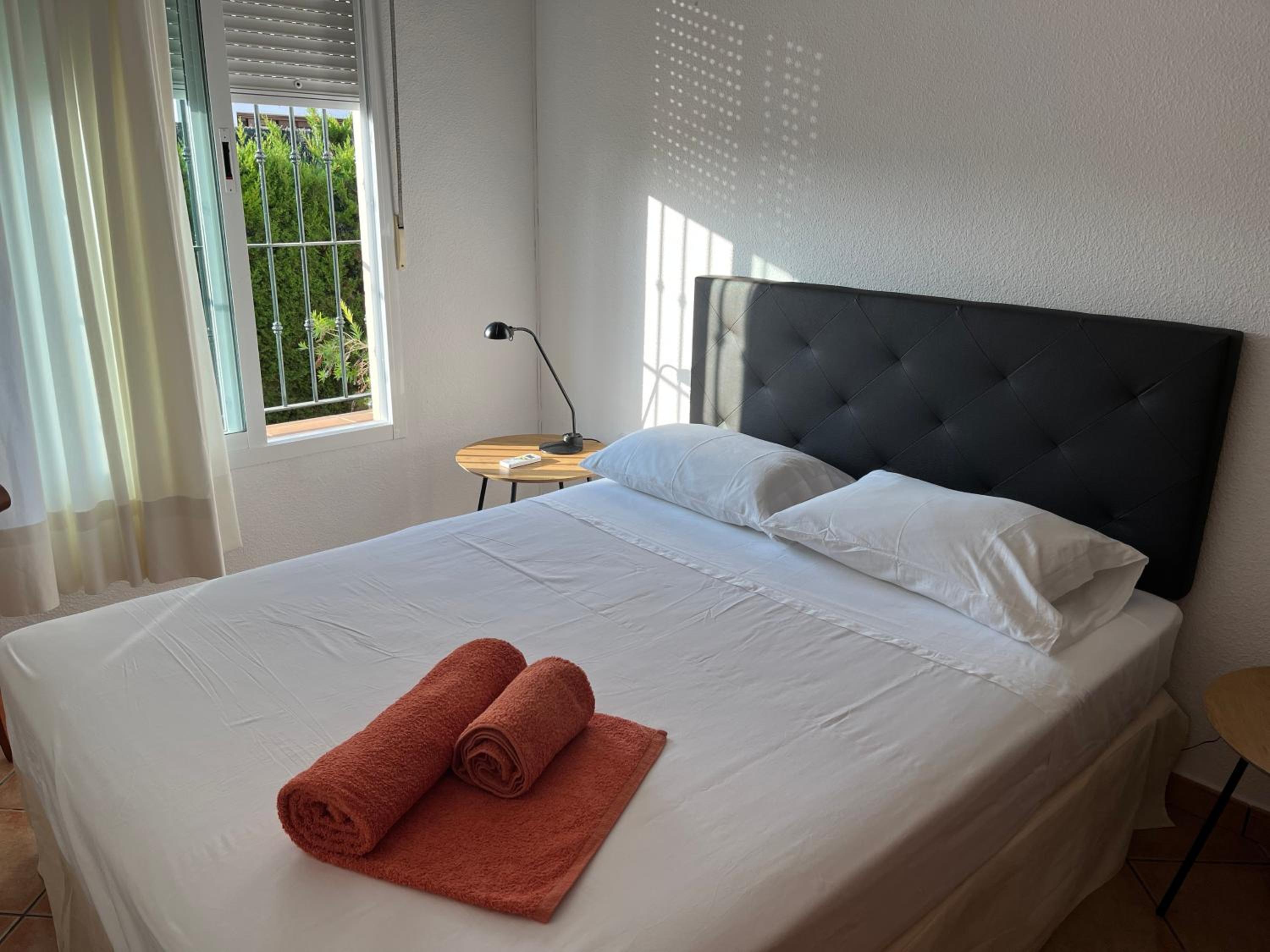 Habitación con baño Malva Piscina SOLO ADULTOS