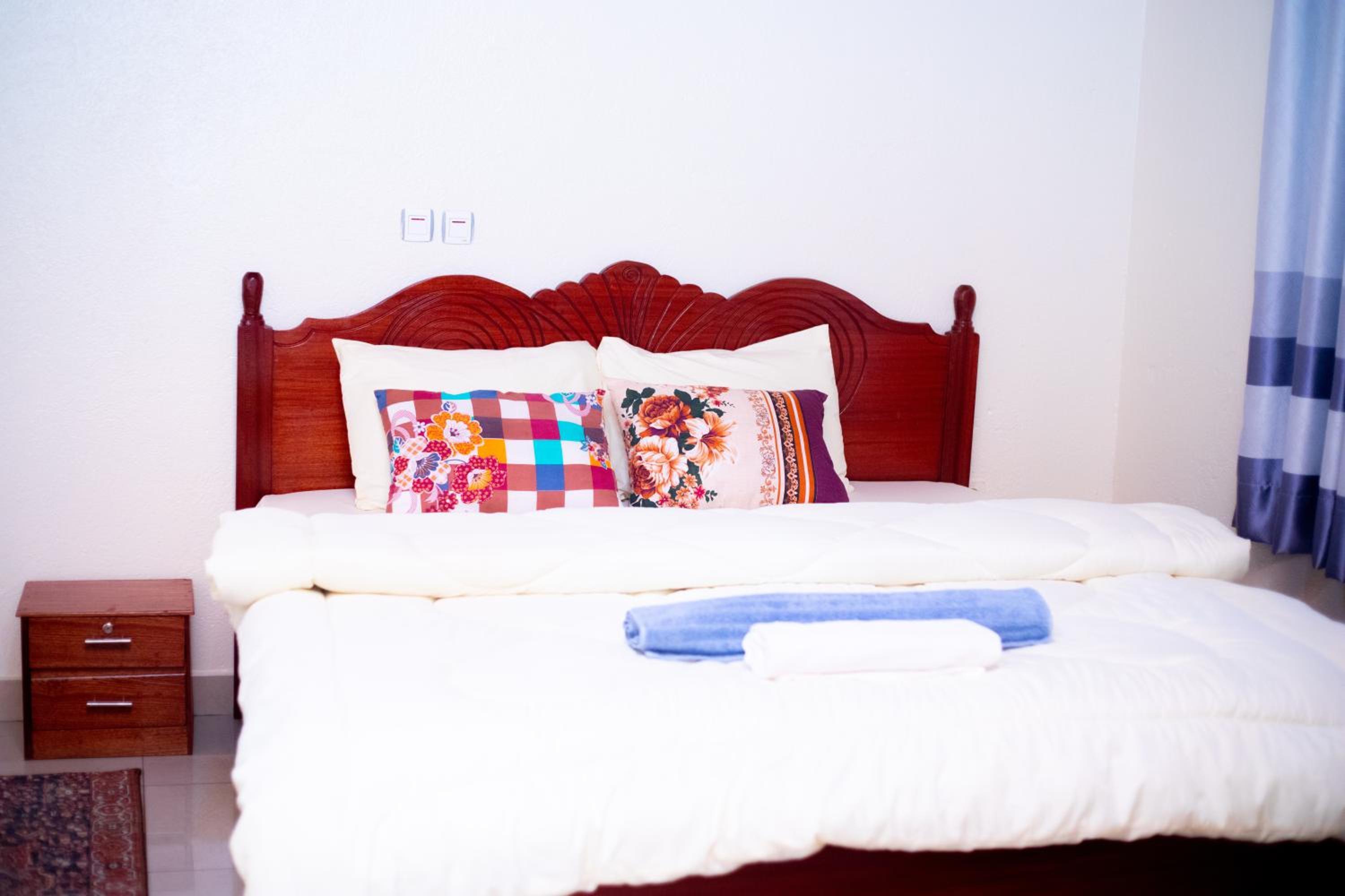 AUBREY REST NEST view 2