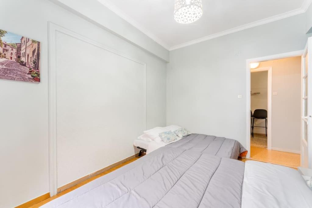 2BDR OlympianZeus Apt with Netflix
