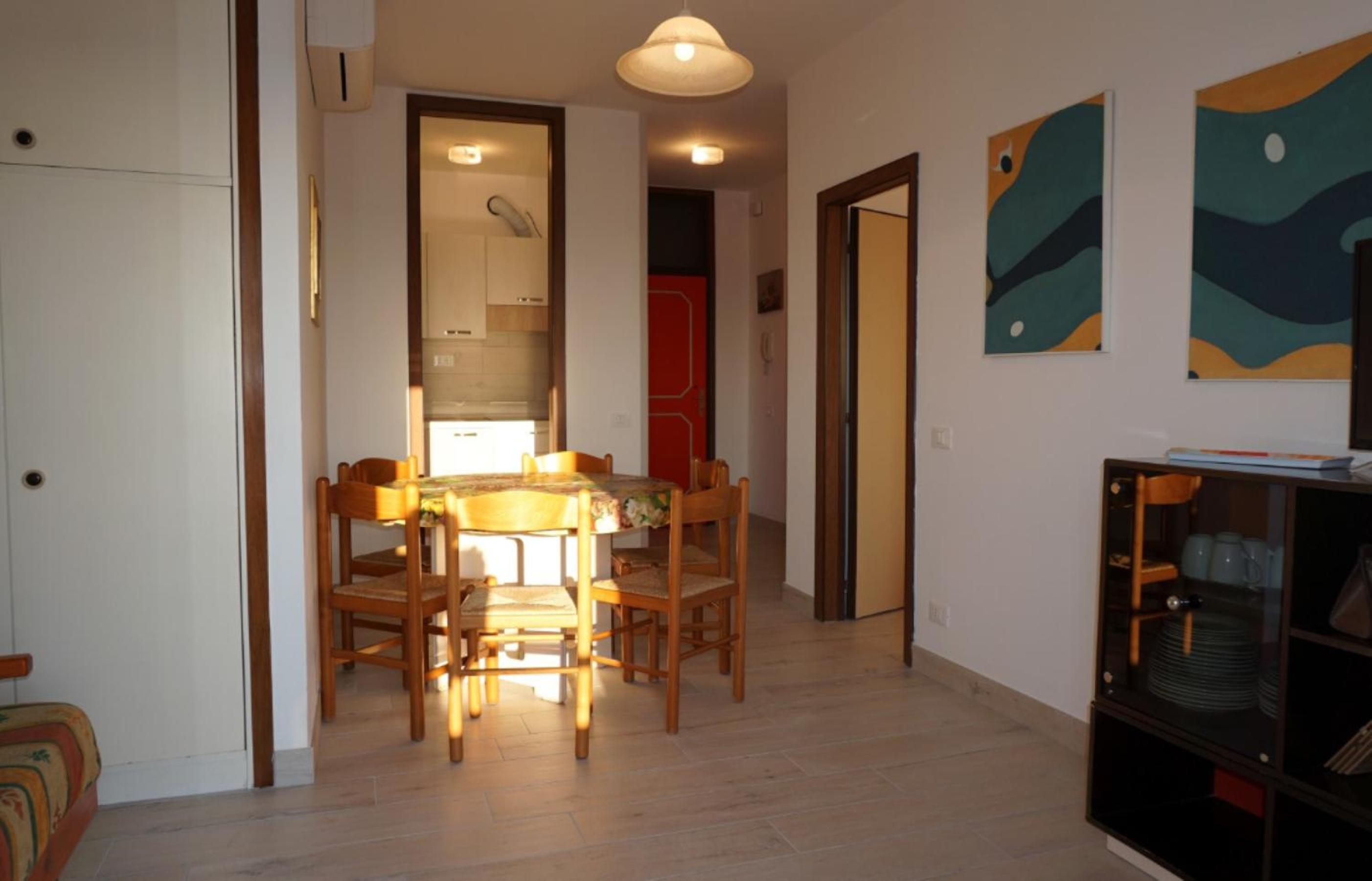 Comfy flat with balcony and shared pool - Beahost