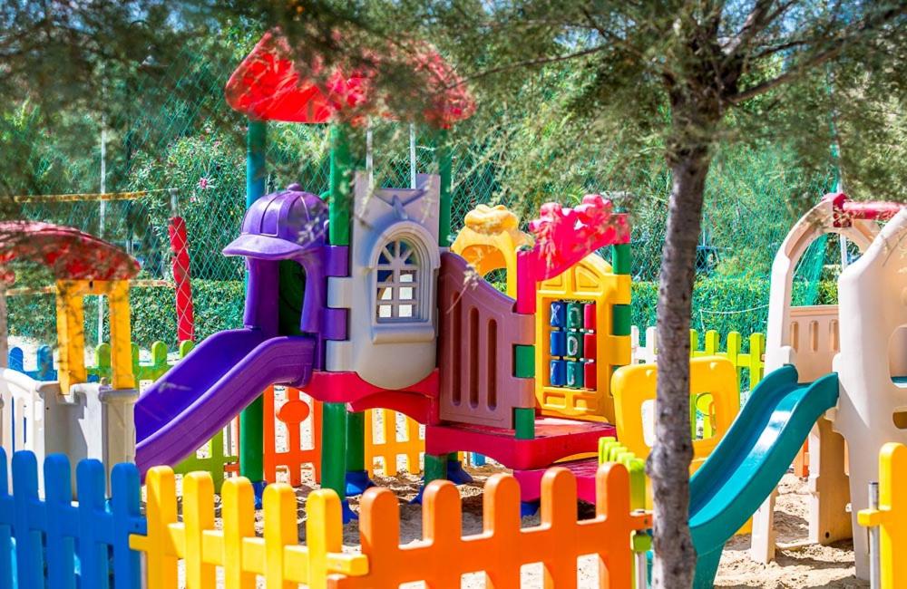 Aqua Family Apartments - Appartamenti con spiaggia, piscina, parcheggio e bici incluse view 3
