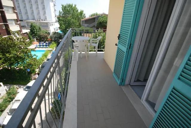Aqua Family Apartments - Appartamenti con spiaggia, piscina, parcheggio e bici incluse view 4