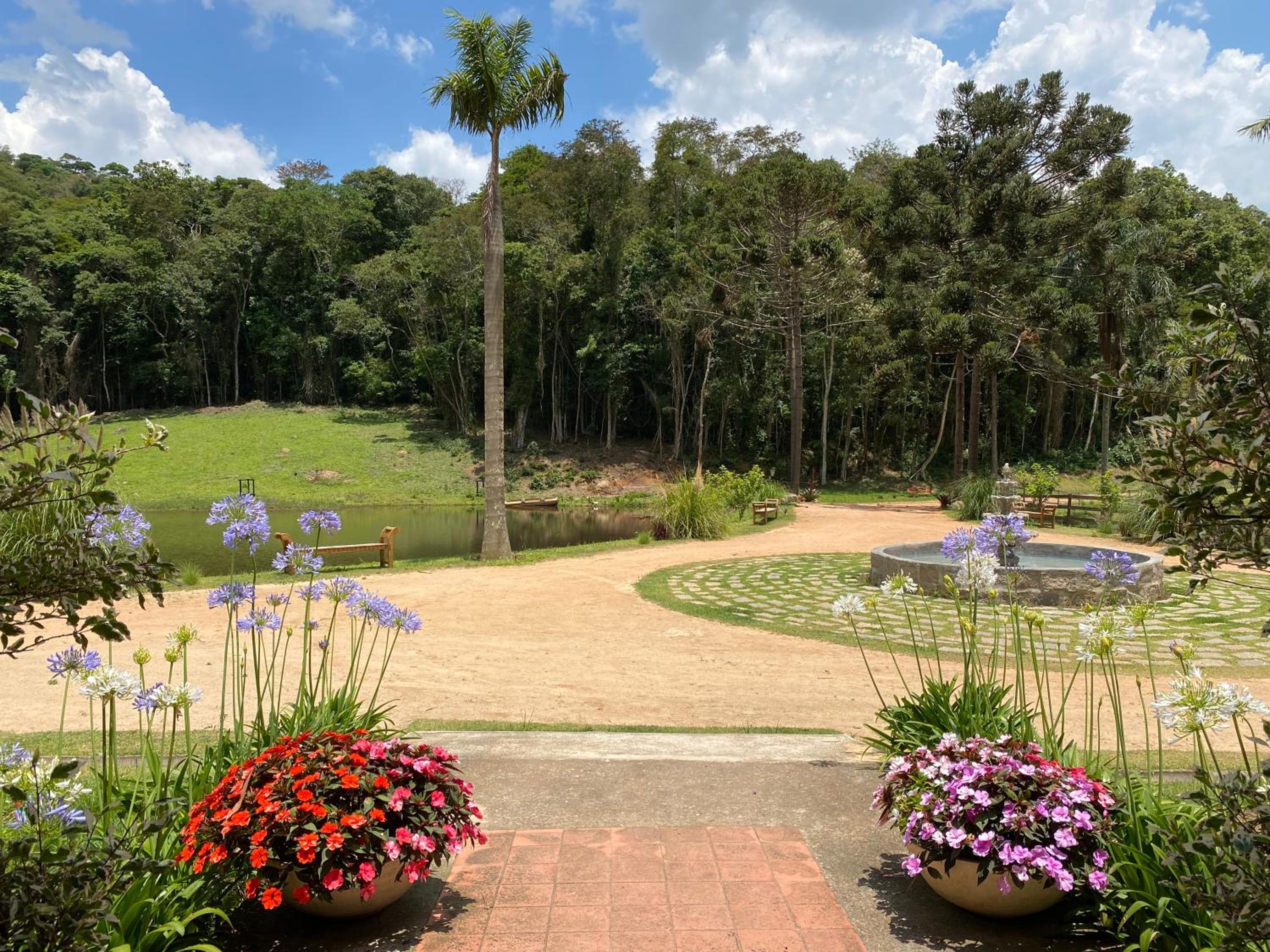Charmosa Fazendinha Familiar (Fazenda Paraíso)