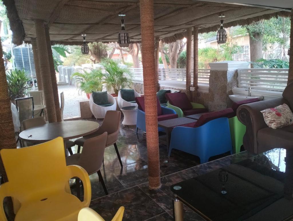 Dazzle Hotels and Apartments Riverpark view 4